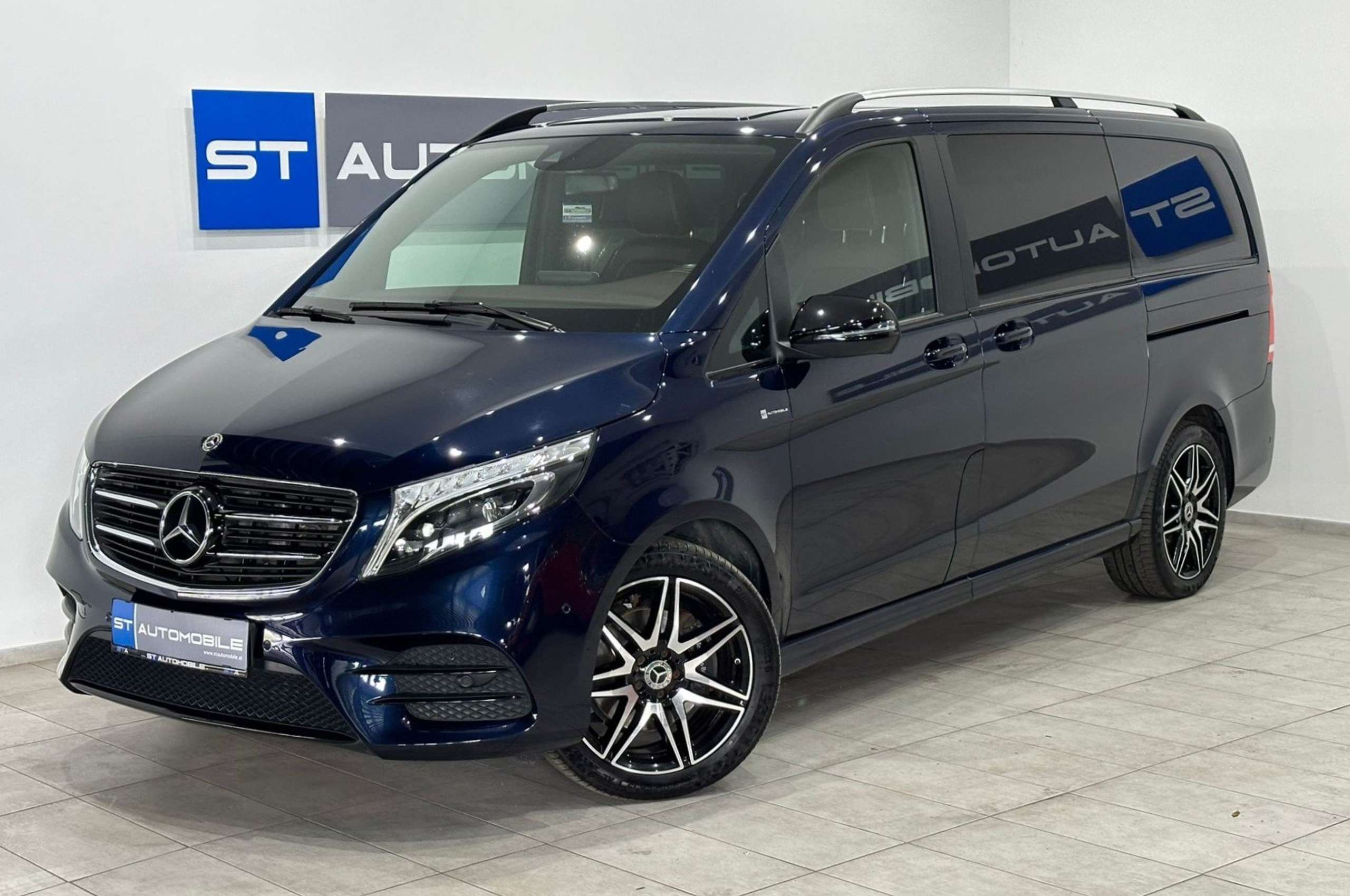 Mercedes-Benz - V 250