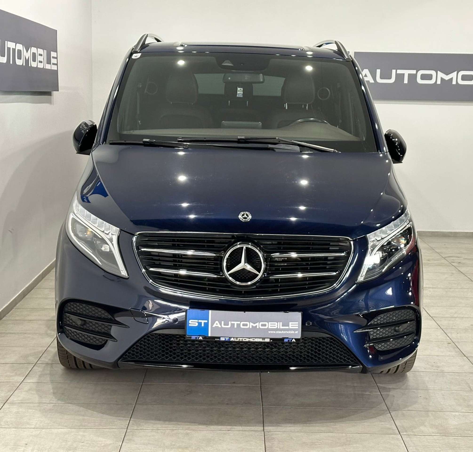 Mercedes-Benz - V 250