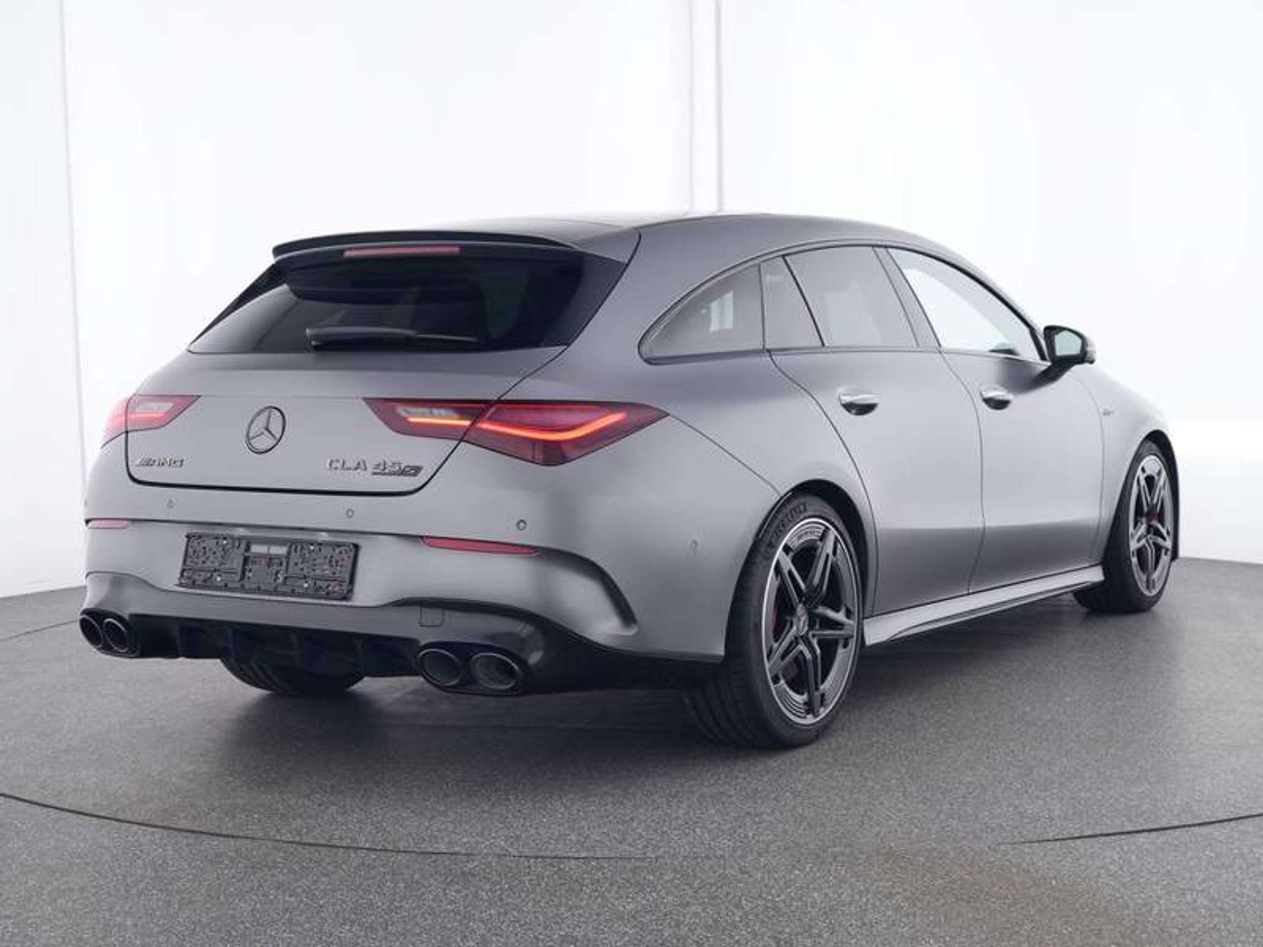 Mercedes-Benz - CLA 45 AMG