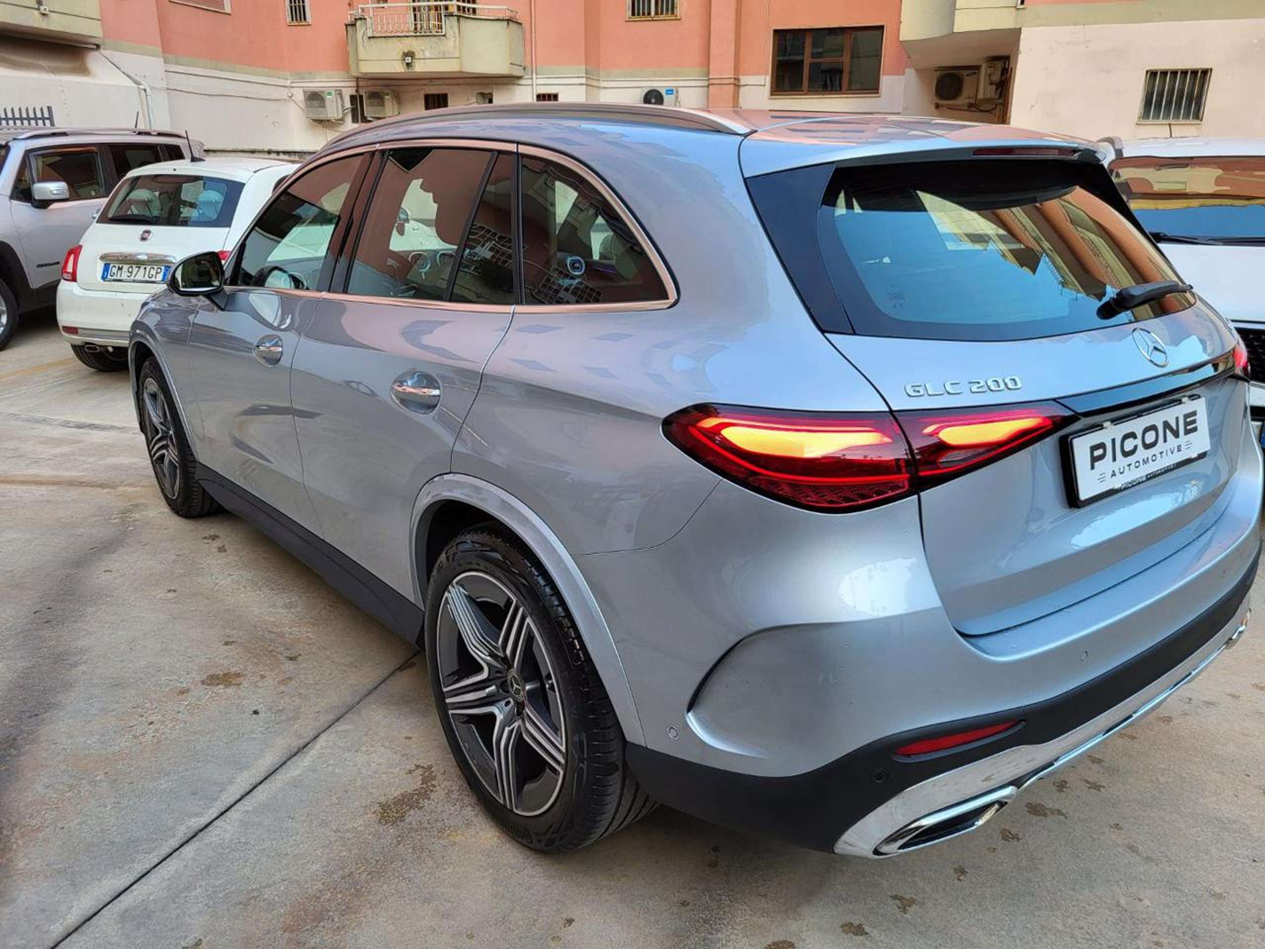 Mercedes-Benz - GLC 200