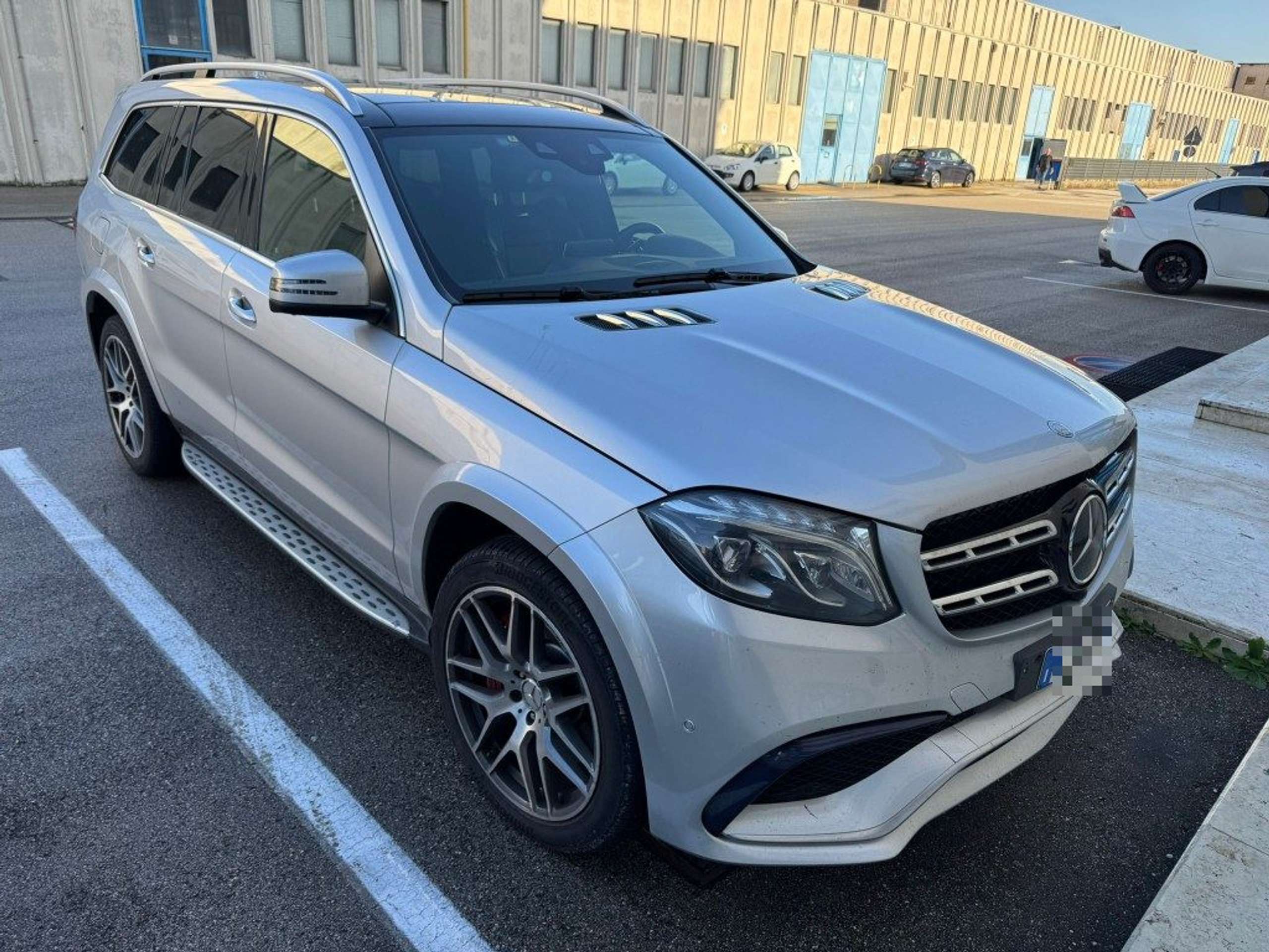 Mercedes-Benz - GLS 63 AMG