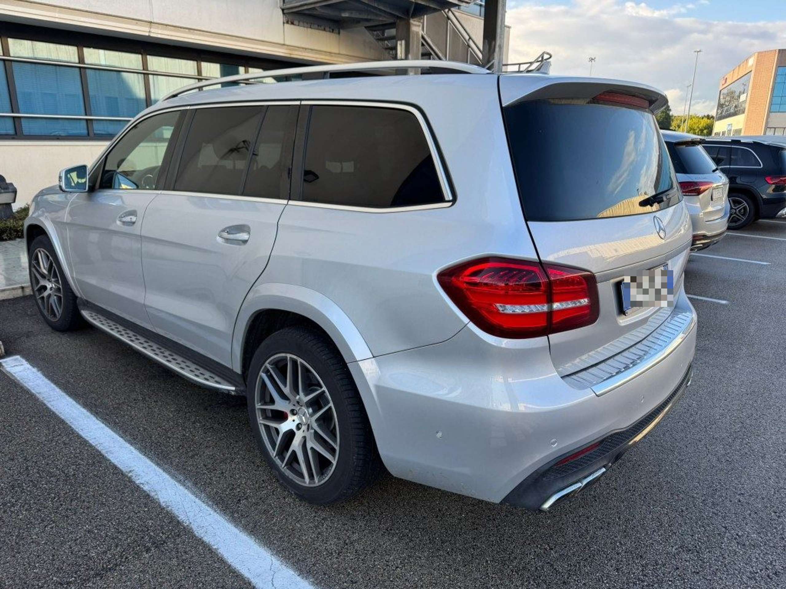 Mercedes-Benz - GLS 63 AMG