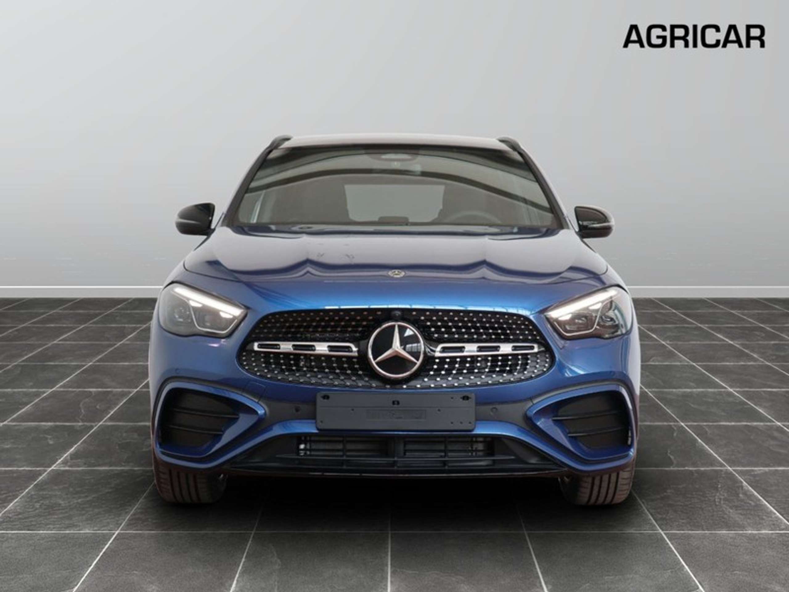 Mercedes-Benz - GLA 250