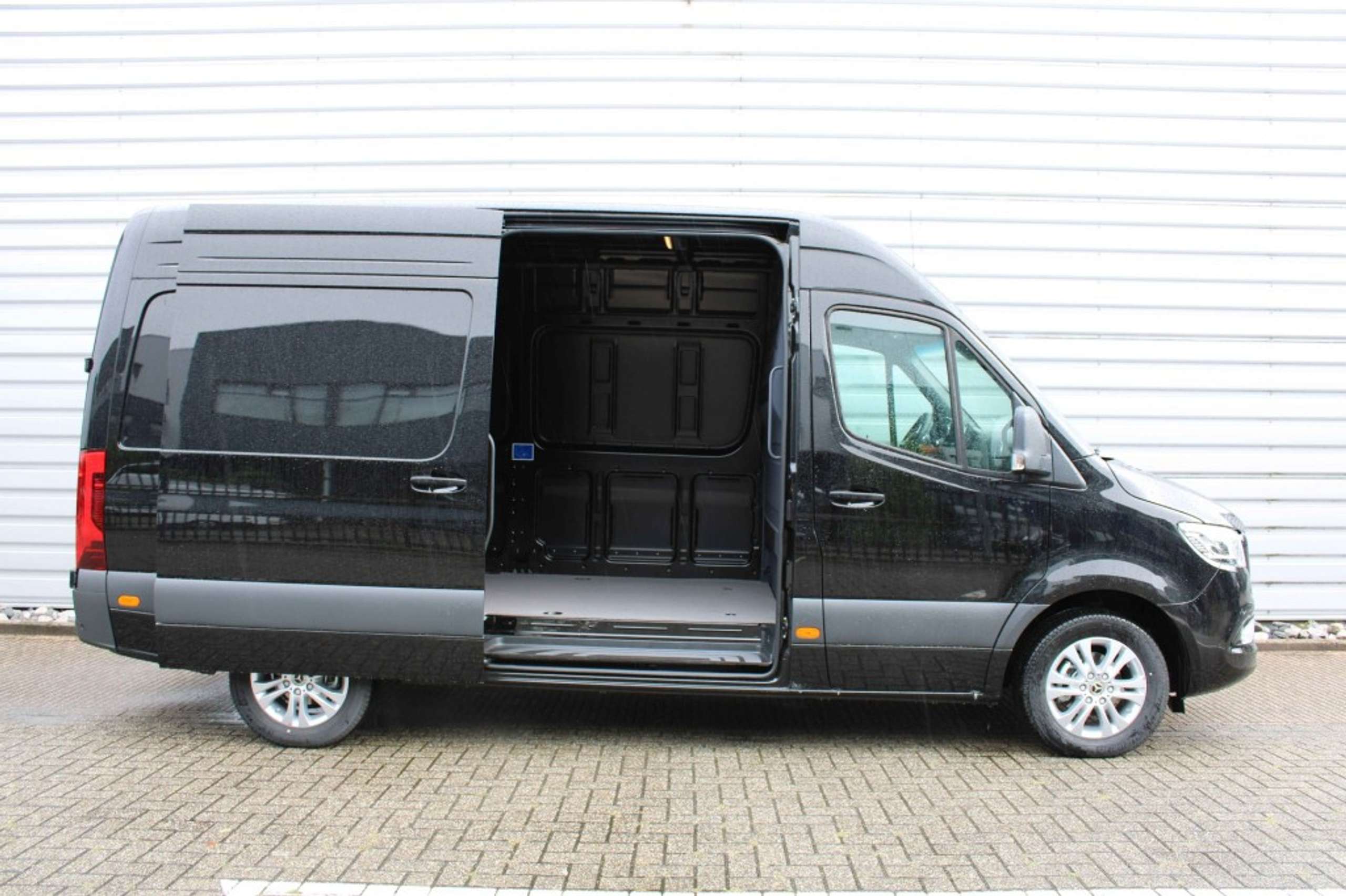 Mercedes-Benz - Sprinter