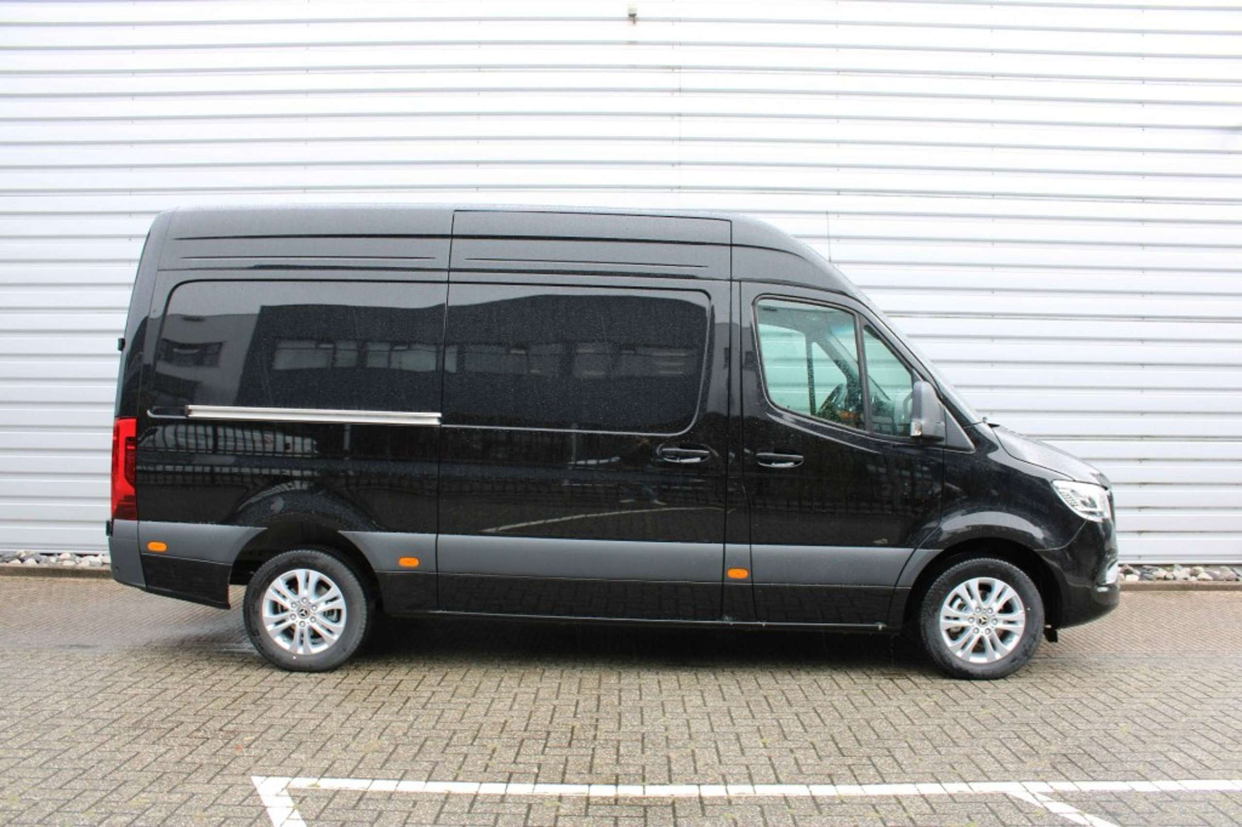 Mercedes-Benz - Sprinter