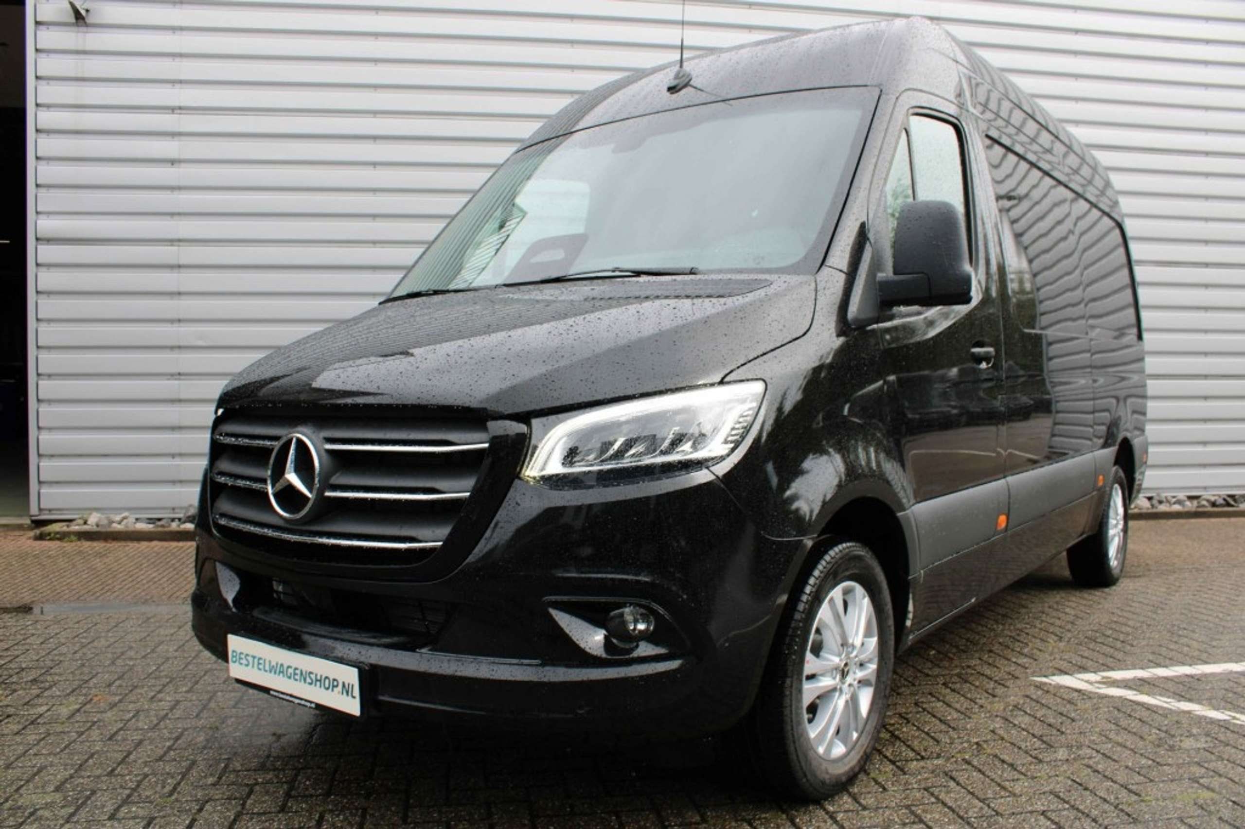 Mercedes-Benz - Sprinter