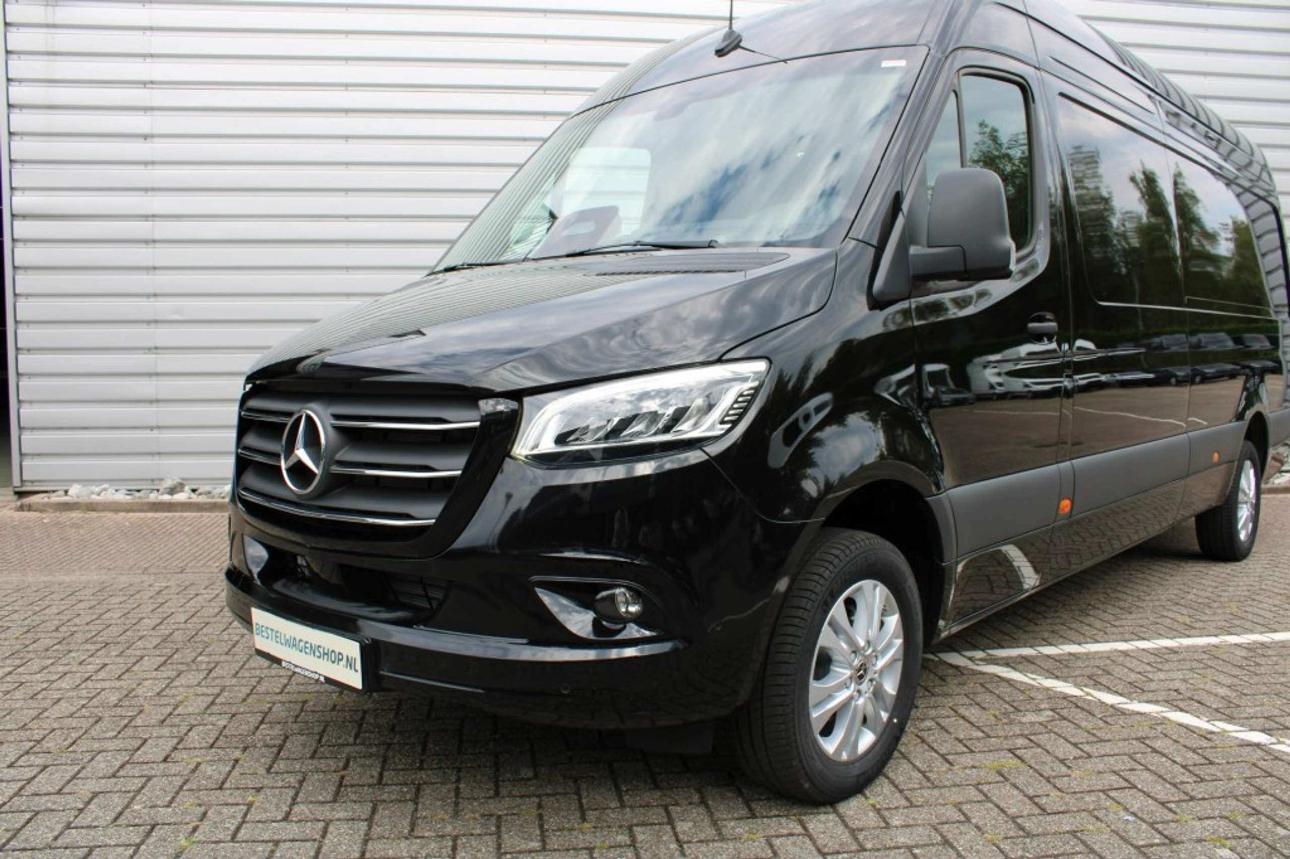 Mercedes-Benz - Sprinter