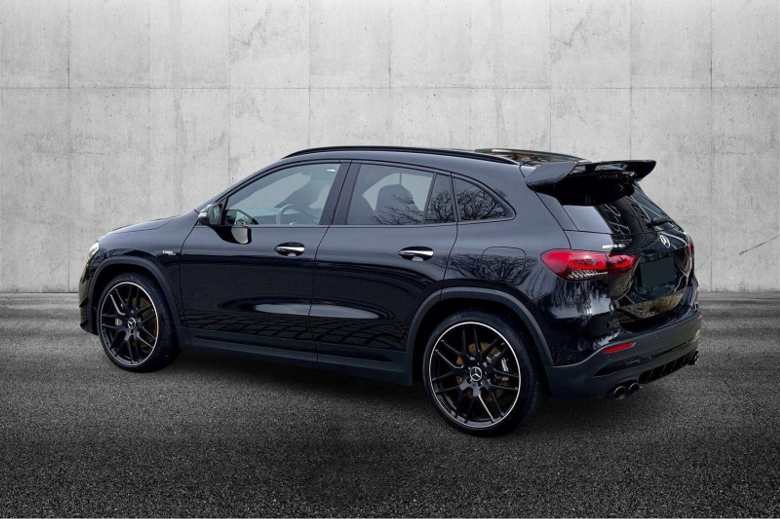 Mercedes-Benz - GLA 45 AMG