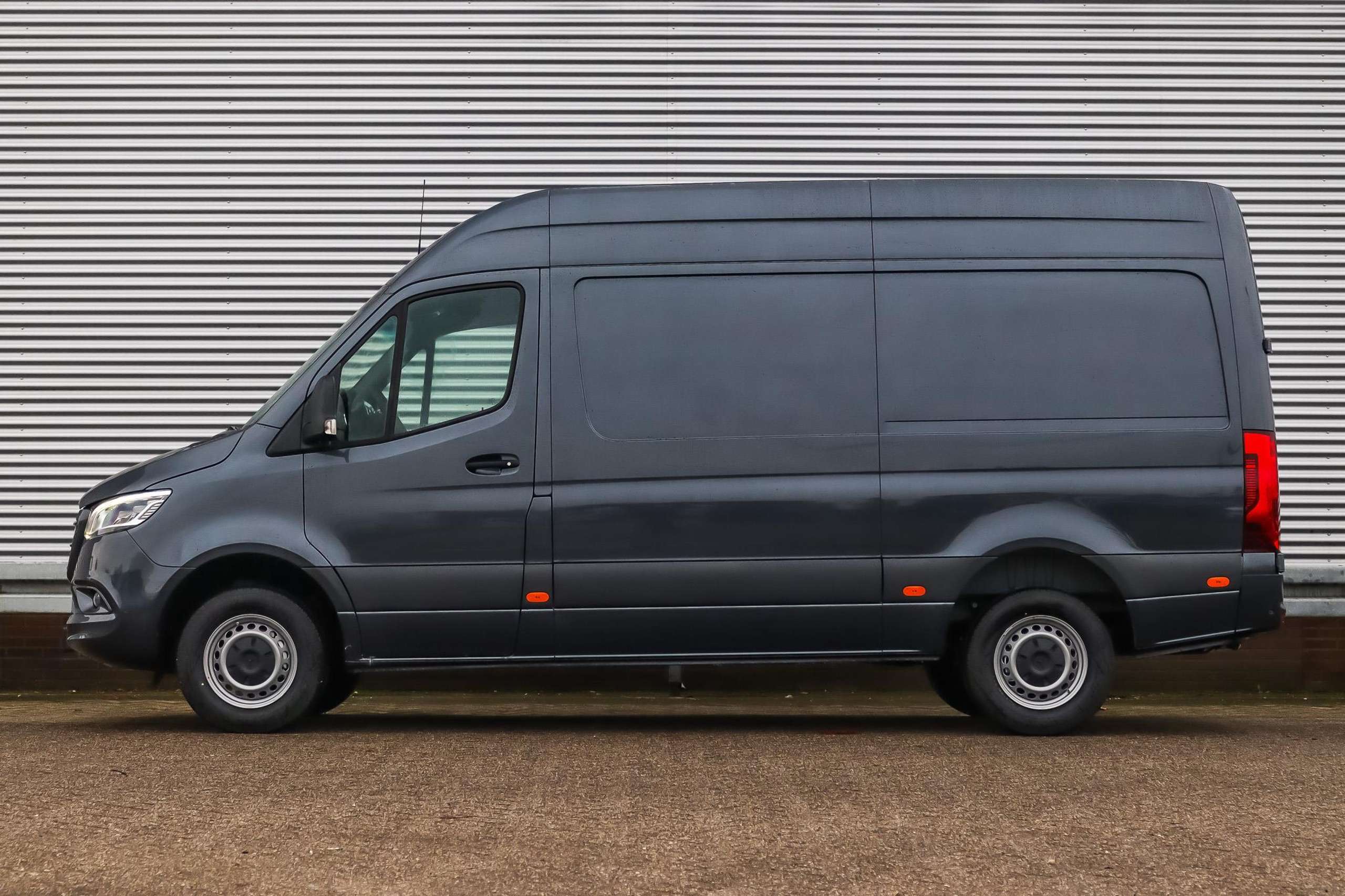 Mercedes-Benz - Sprinter