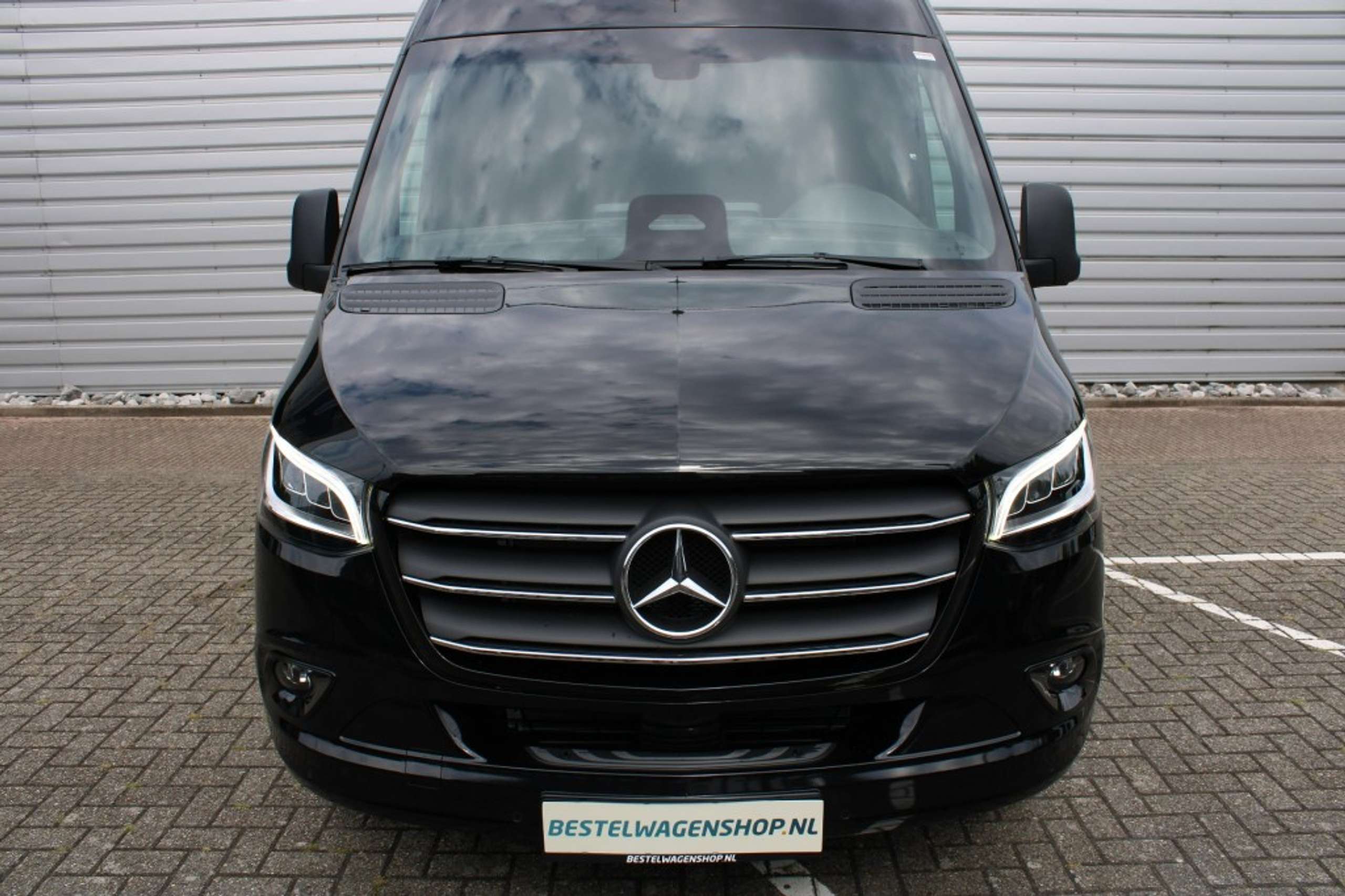 Mercedes-Benz - Sprinter