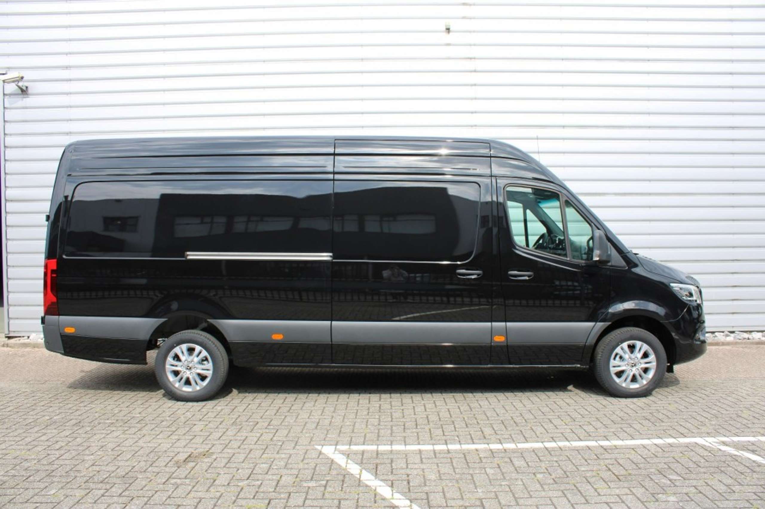 Mercedes-Benz - Sprinter