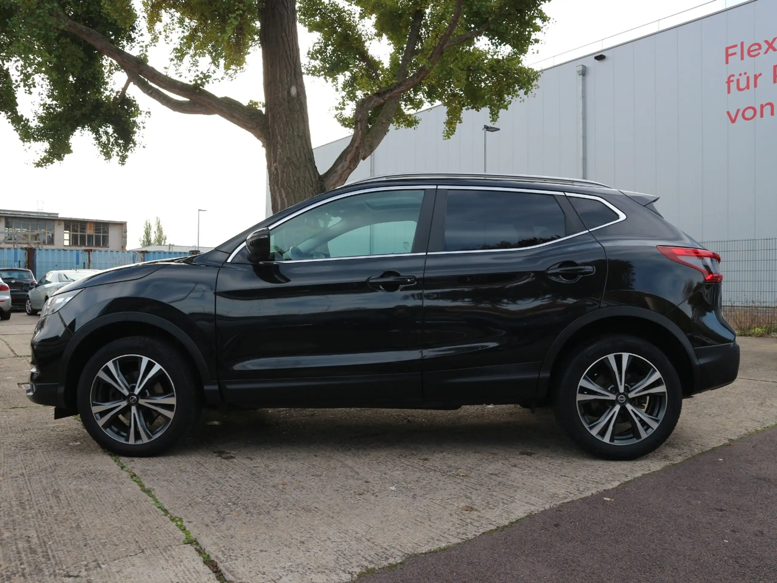 Nissan - Qashqai