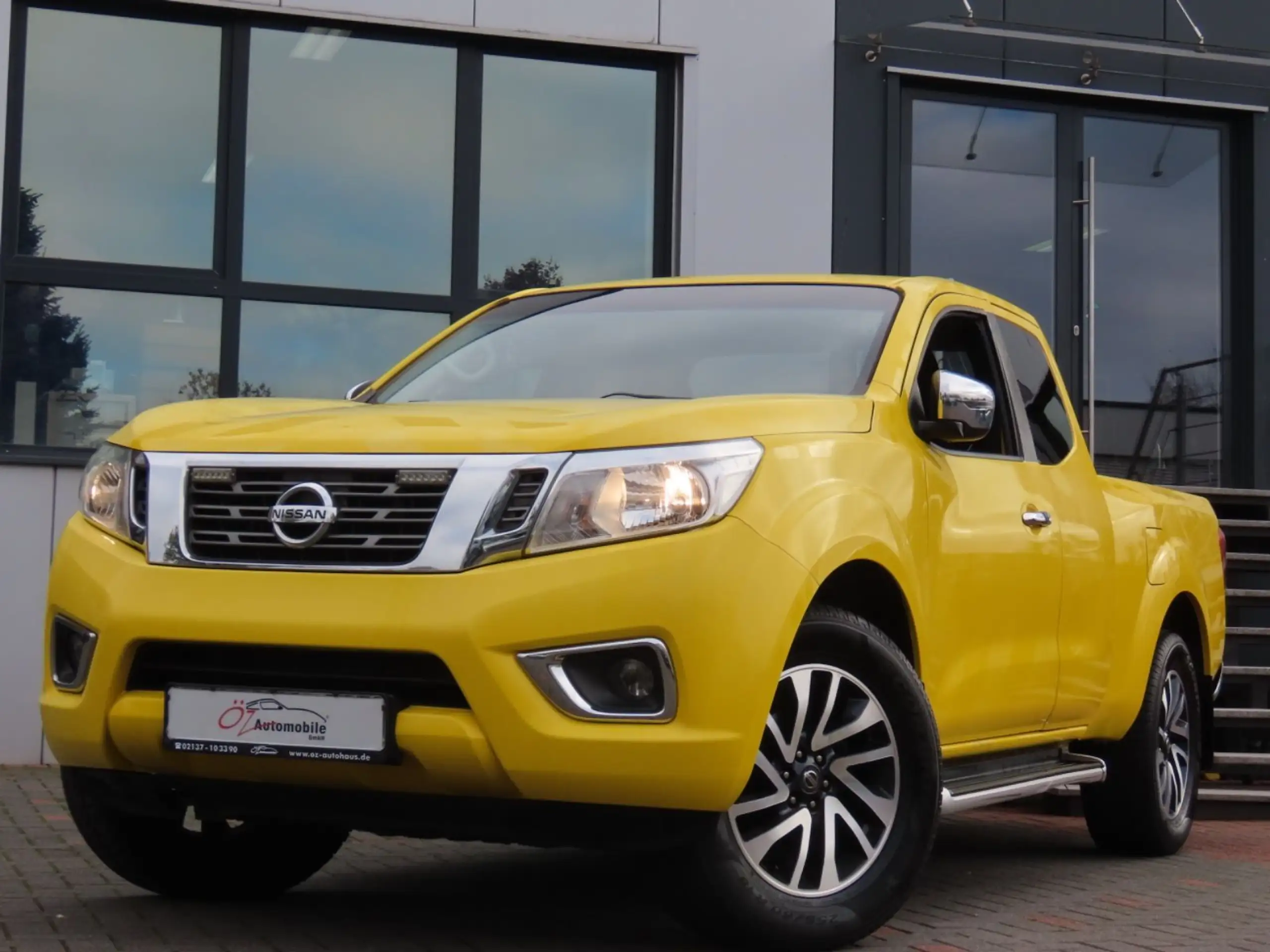 Nissan - Navara