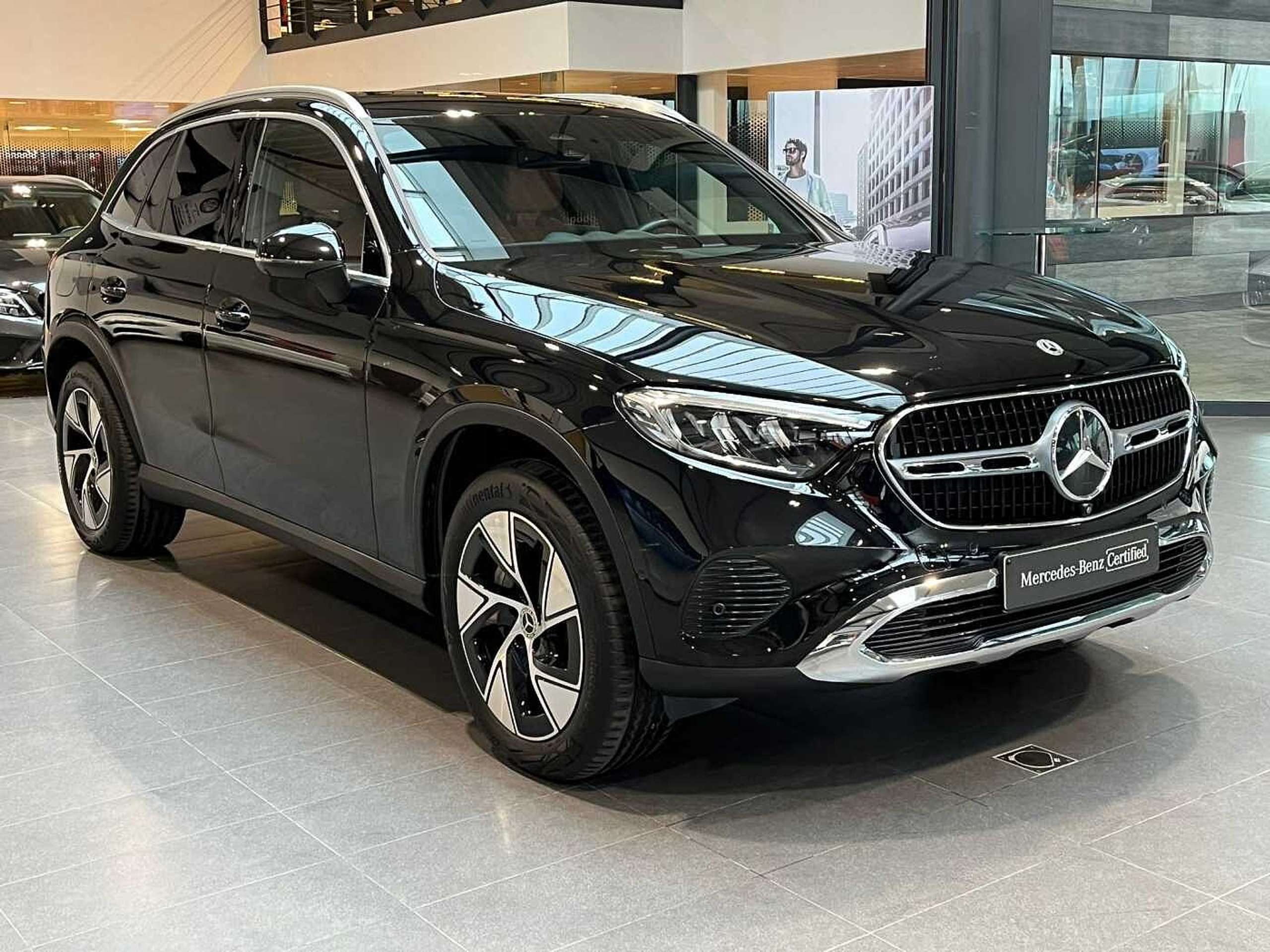 Mercedes-Benz - GLC 300