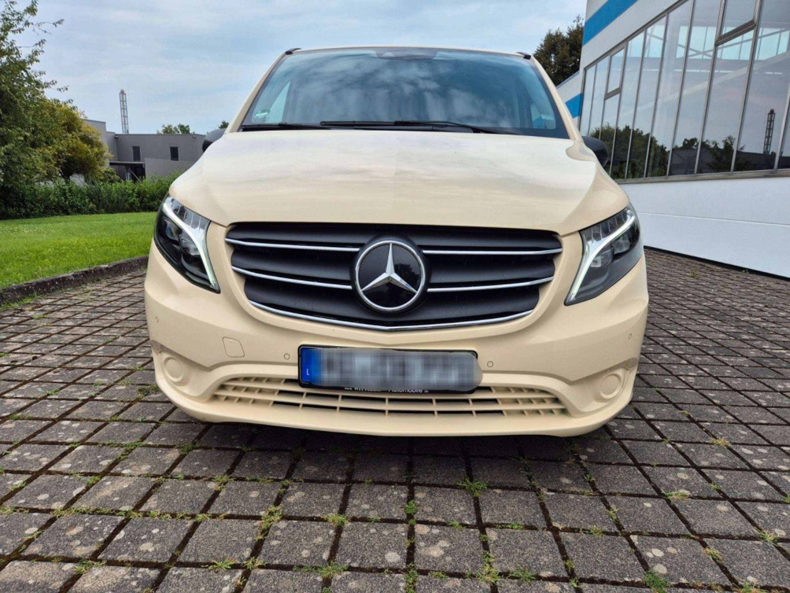 Mercedes-Benz - Vito