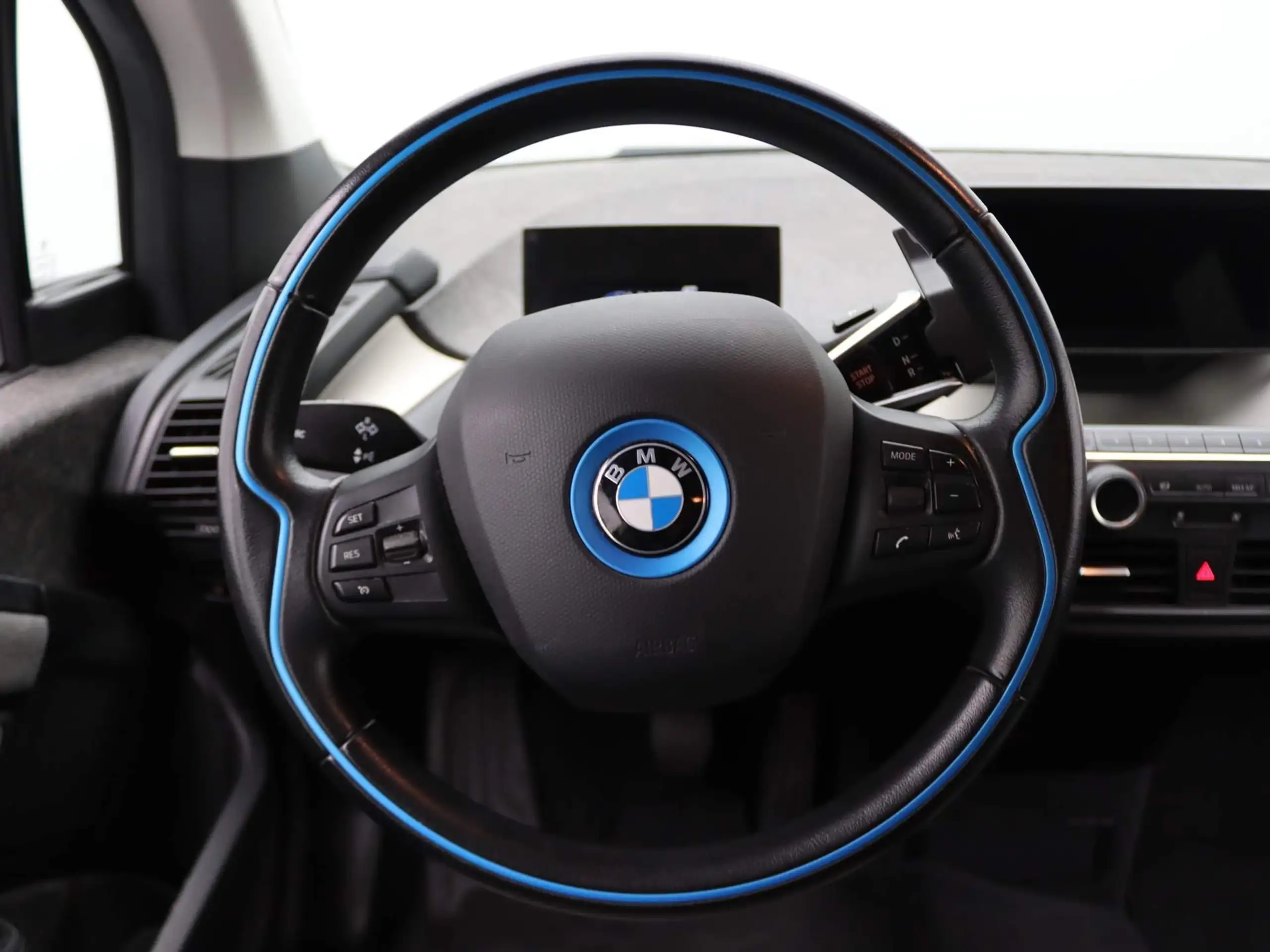 BMW - i3