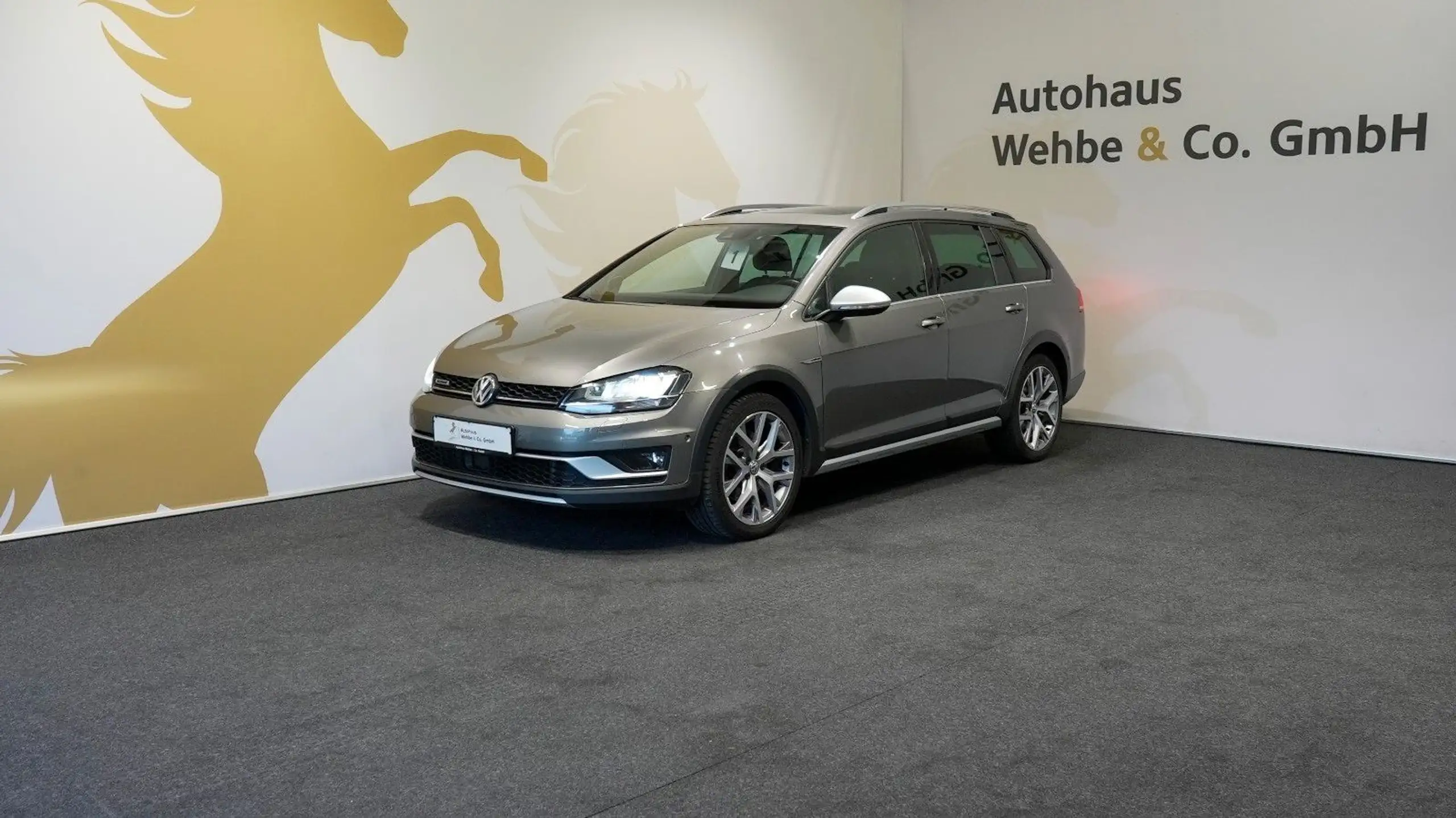 Volkswagen - Golf