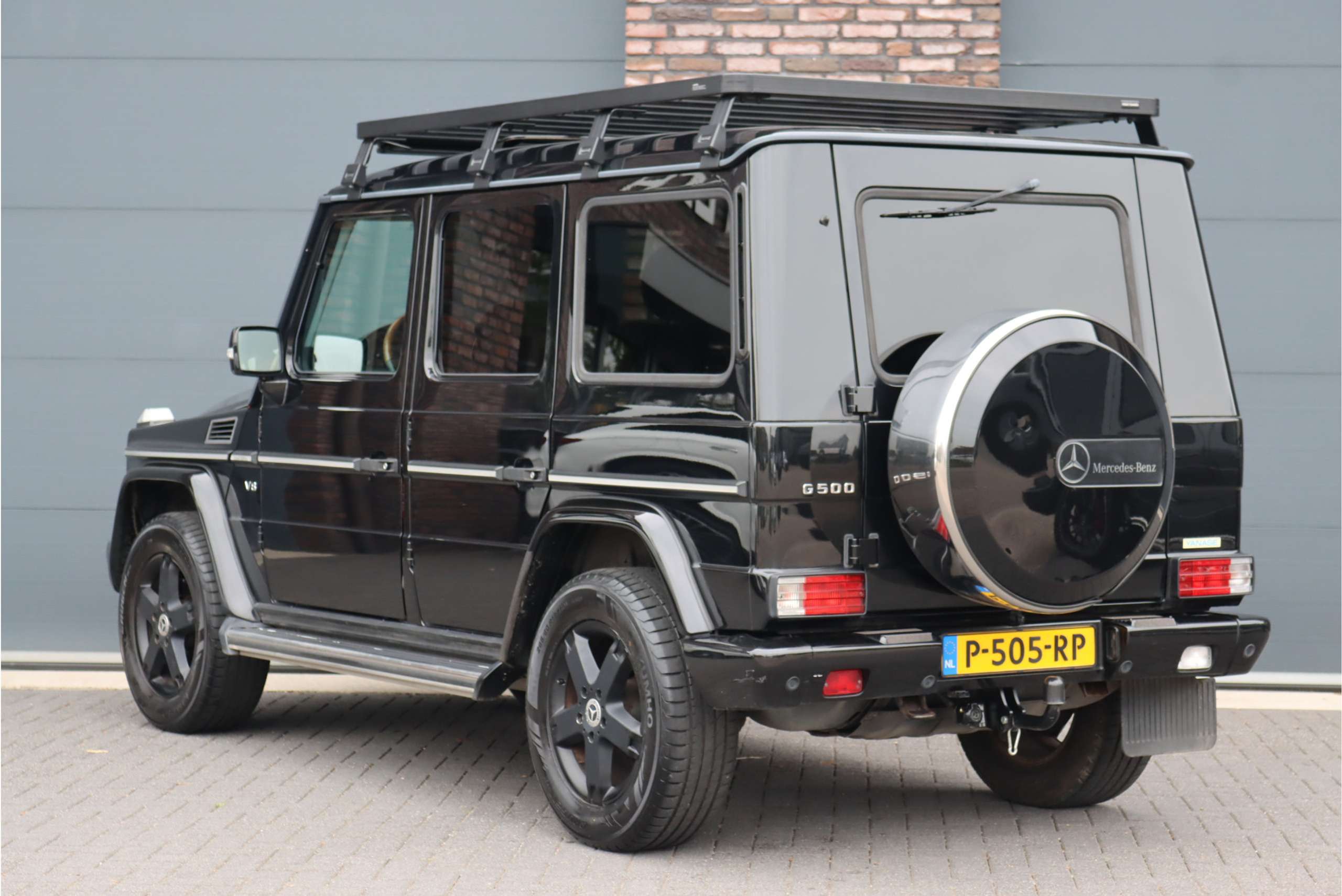 Mercedes-Benz - G 500