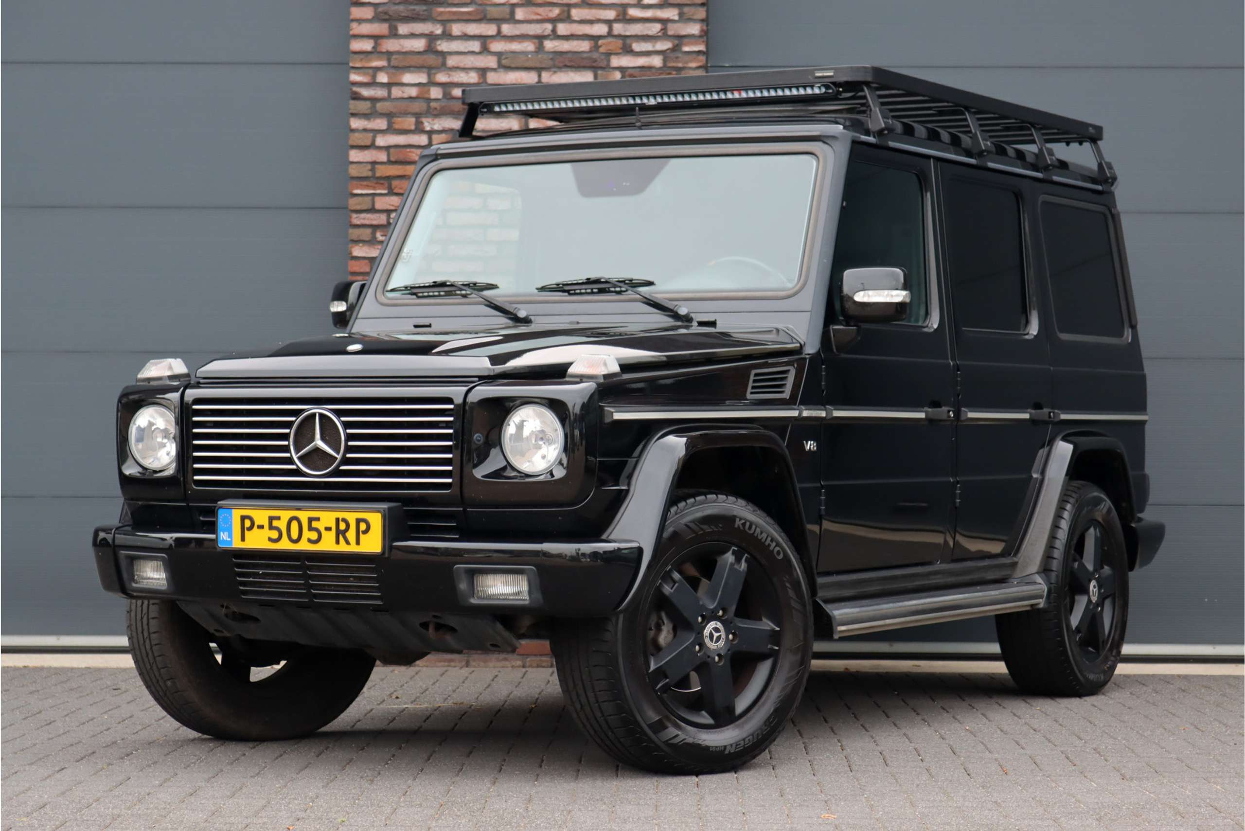 Mercedes-Benz - G 500