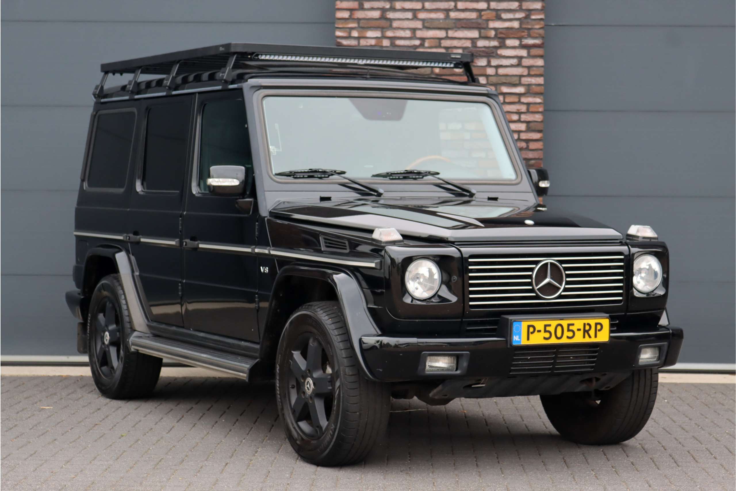 Mercedes-Benz - G 500