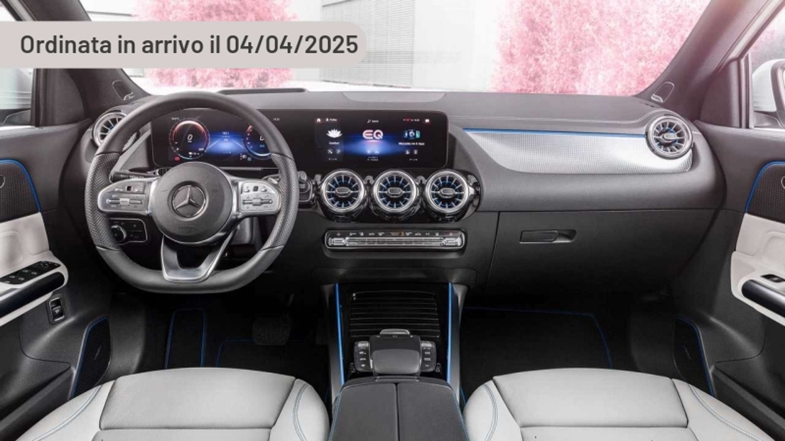 Mercedes-Benz EQA 300 2023