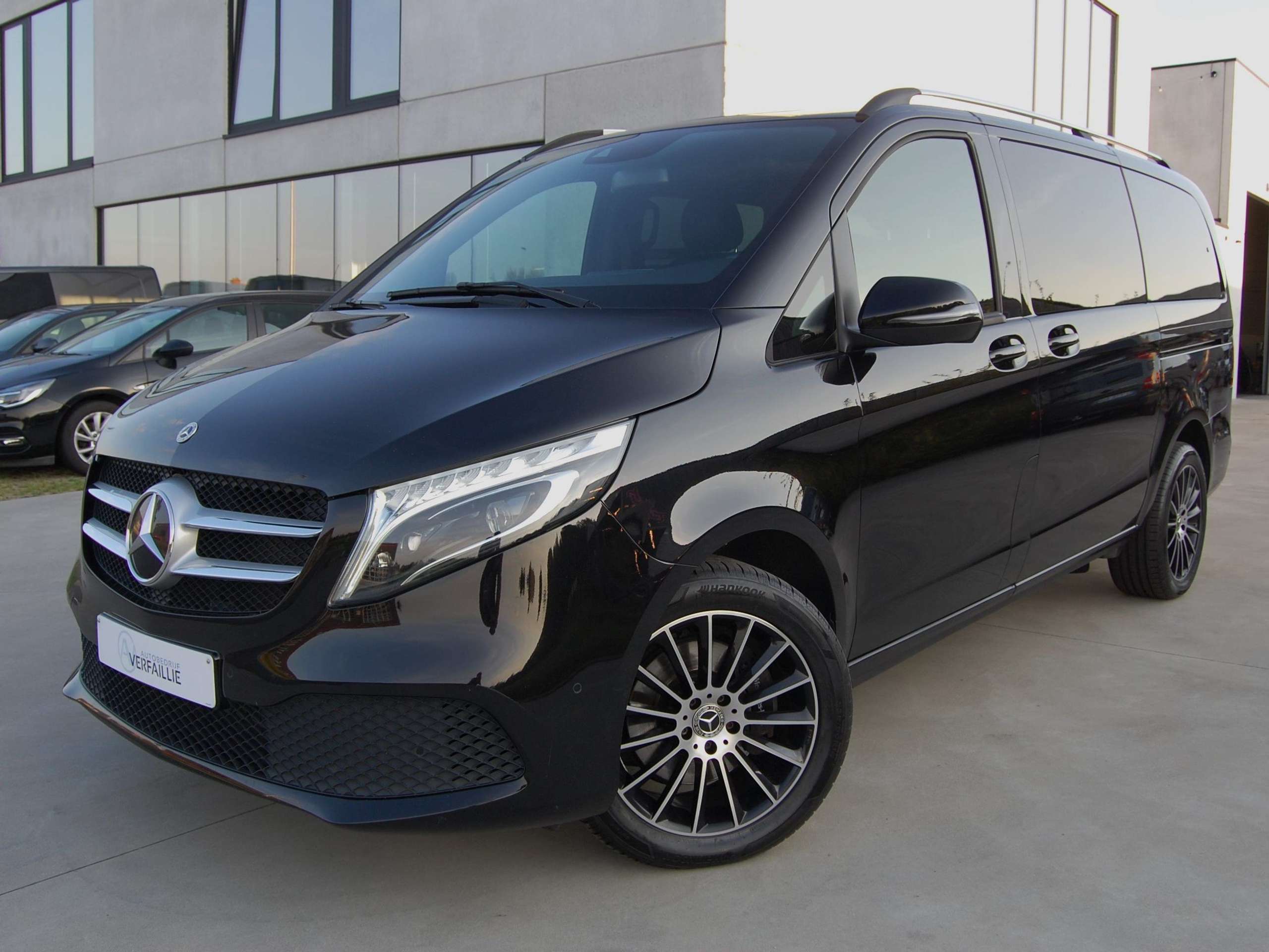 Mercedes-Benz - V 250