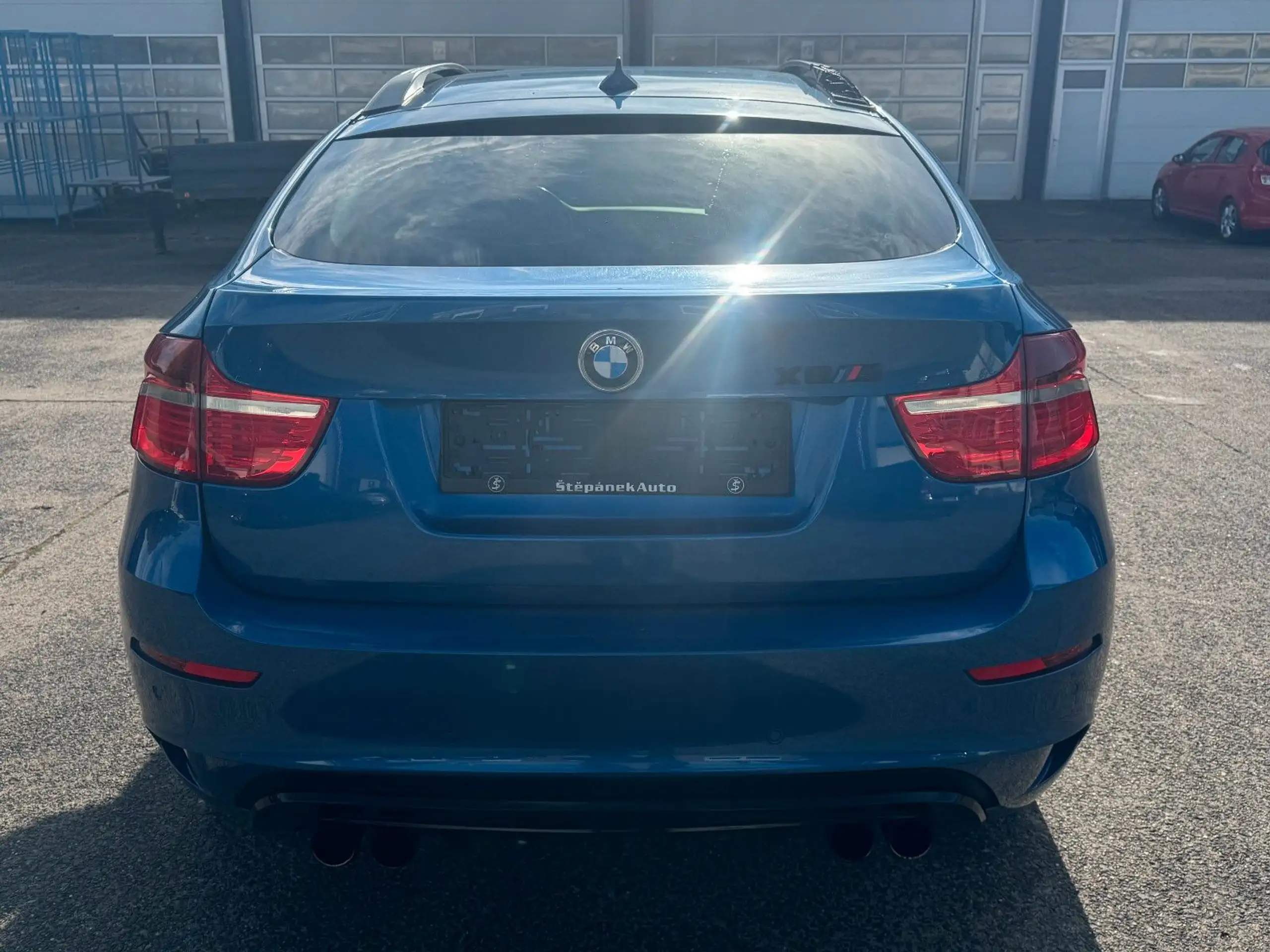 BMW - X6 M