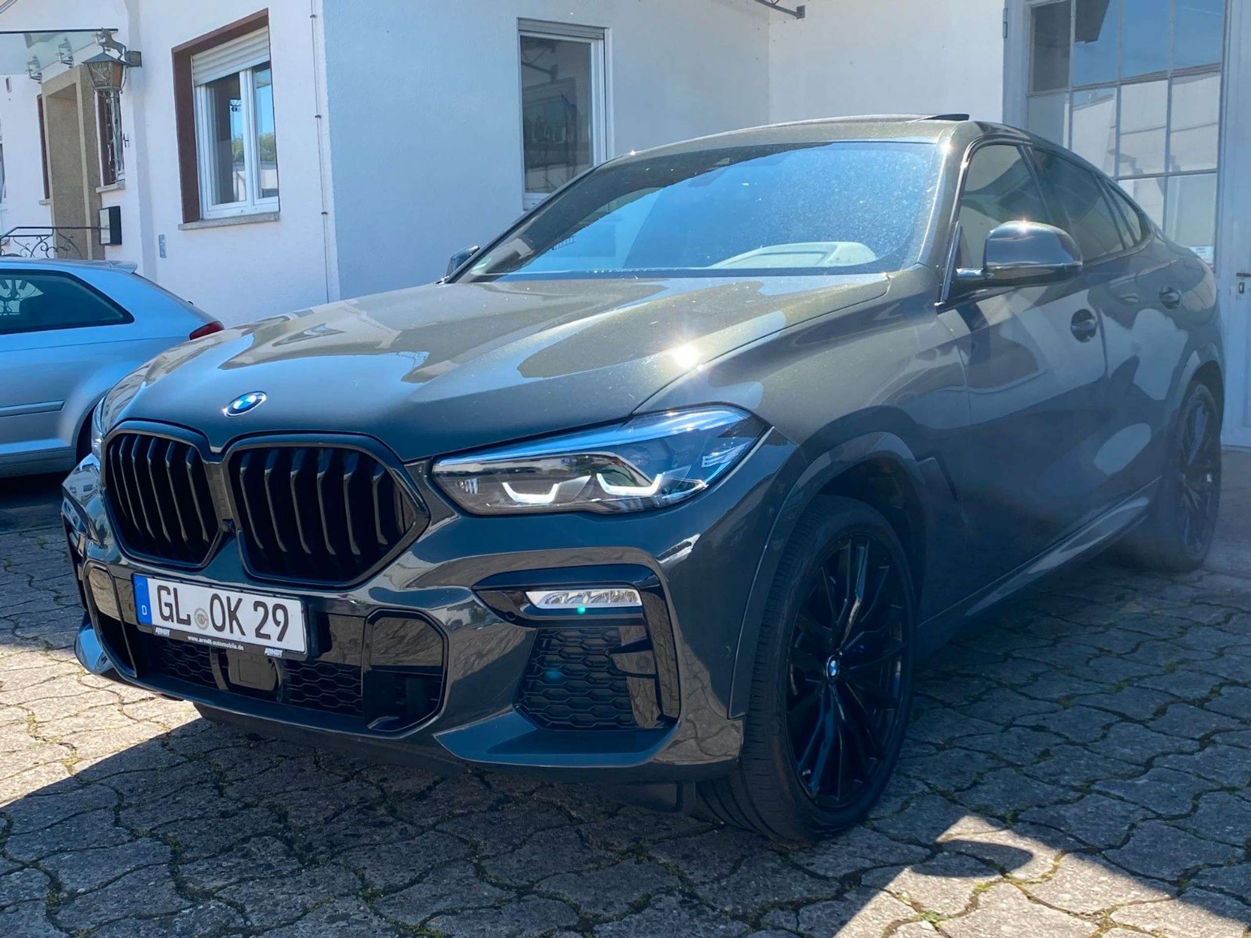 BMW - X6