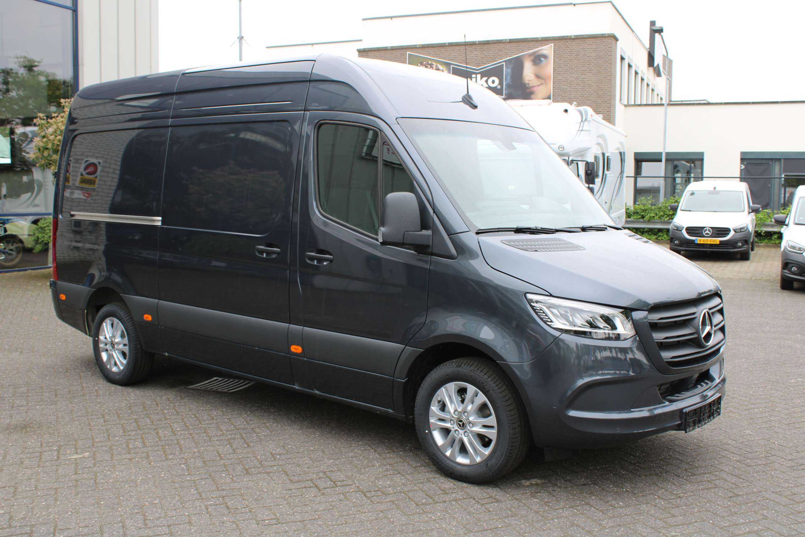 Mercedes-Benz - Sprinter