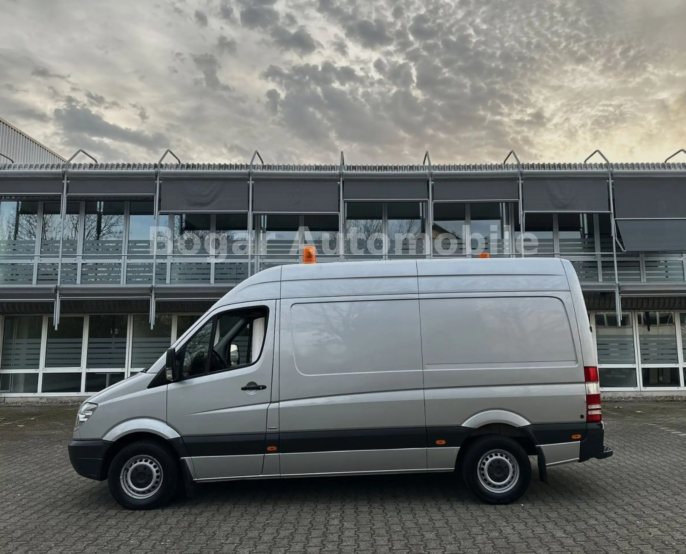 Mercedes-Benz - Sprinter