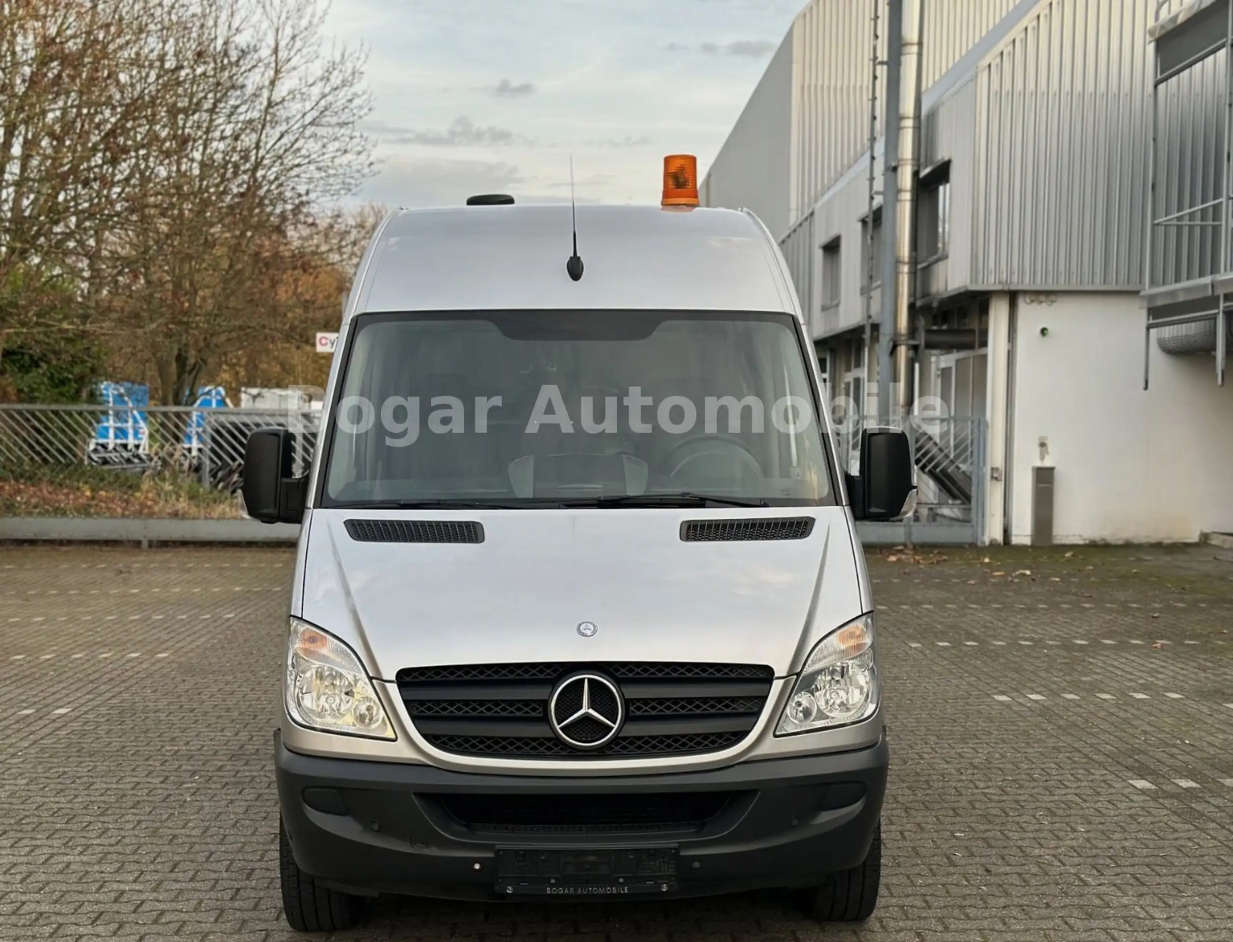 Mercedes-Benz - Sprinter