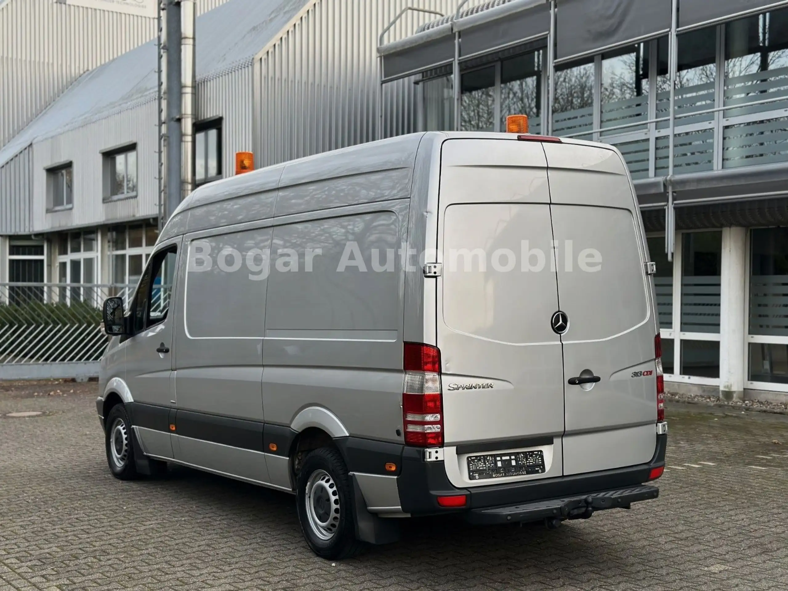 Mercedes-Benz - Sprinter