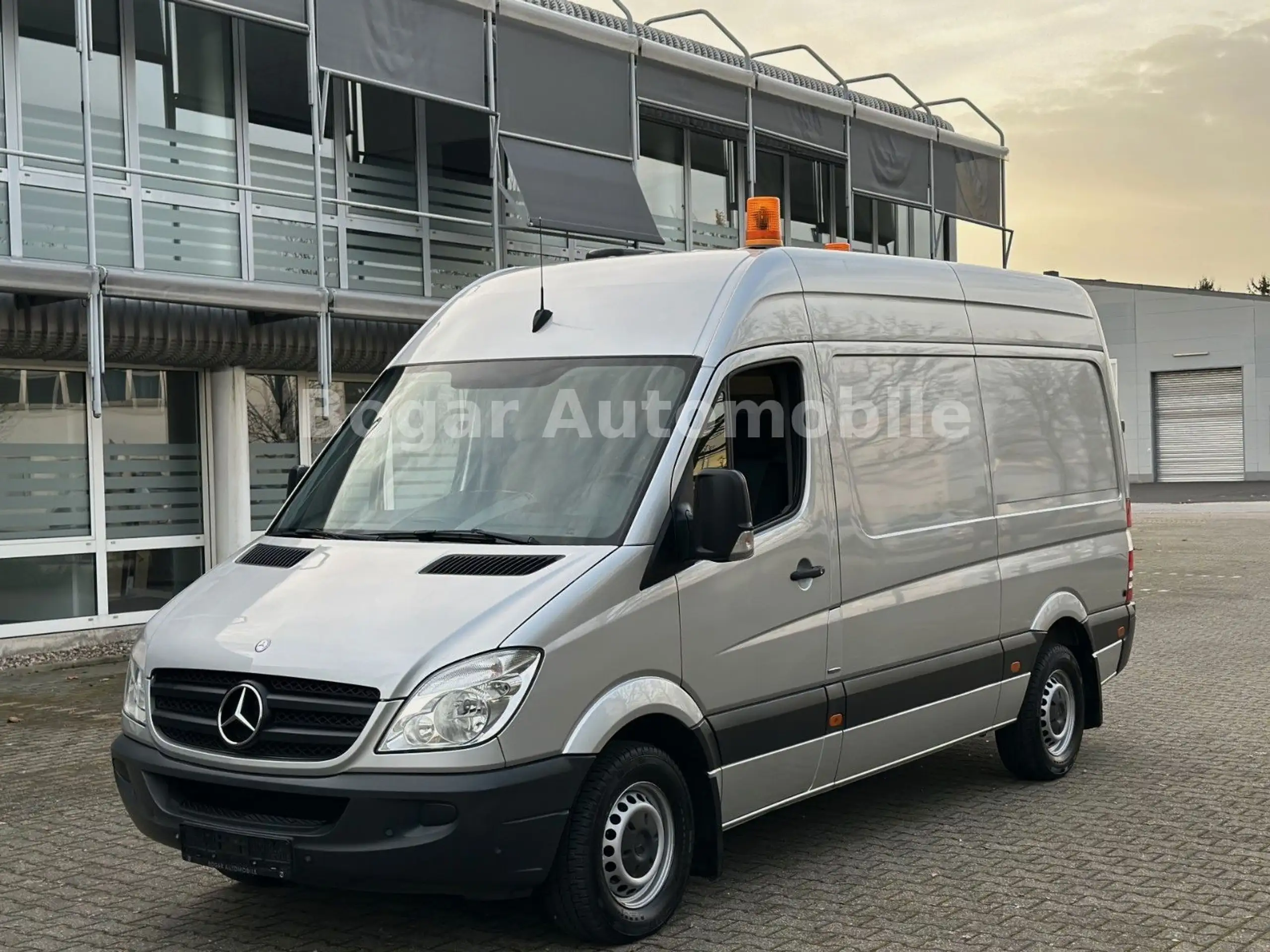 Mercedes-Benz - Sprinter