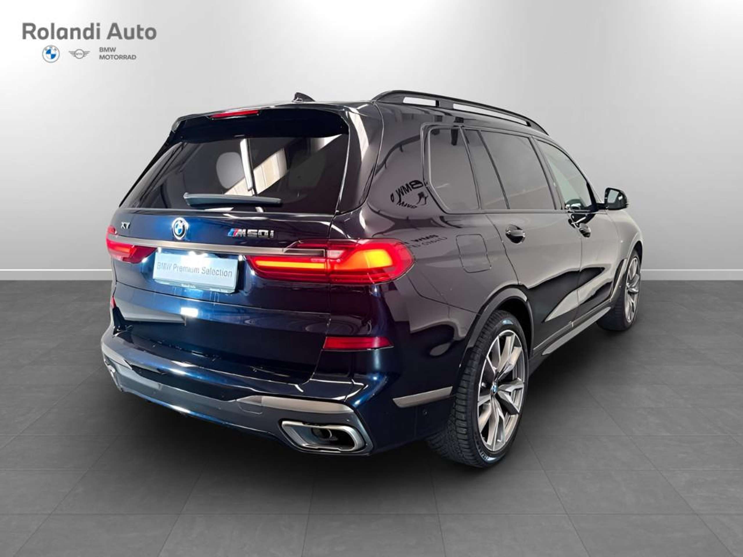 BMW - X7 M