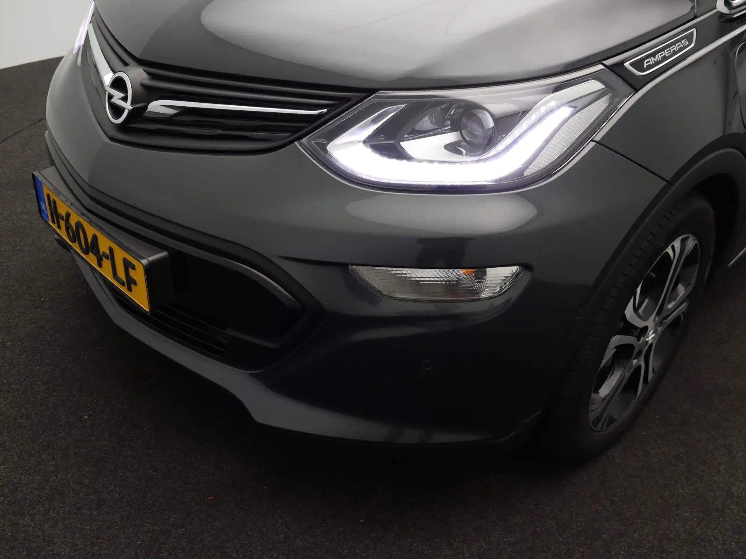 Opel - Ampera-E