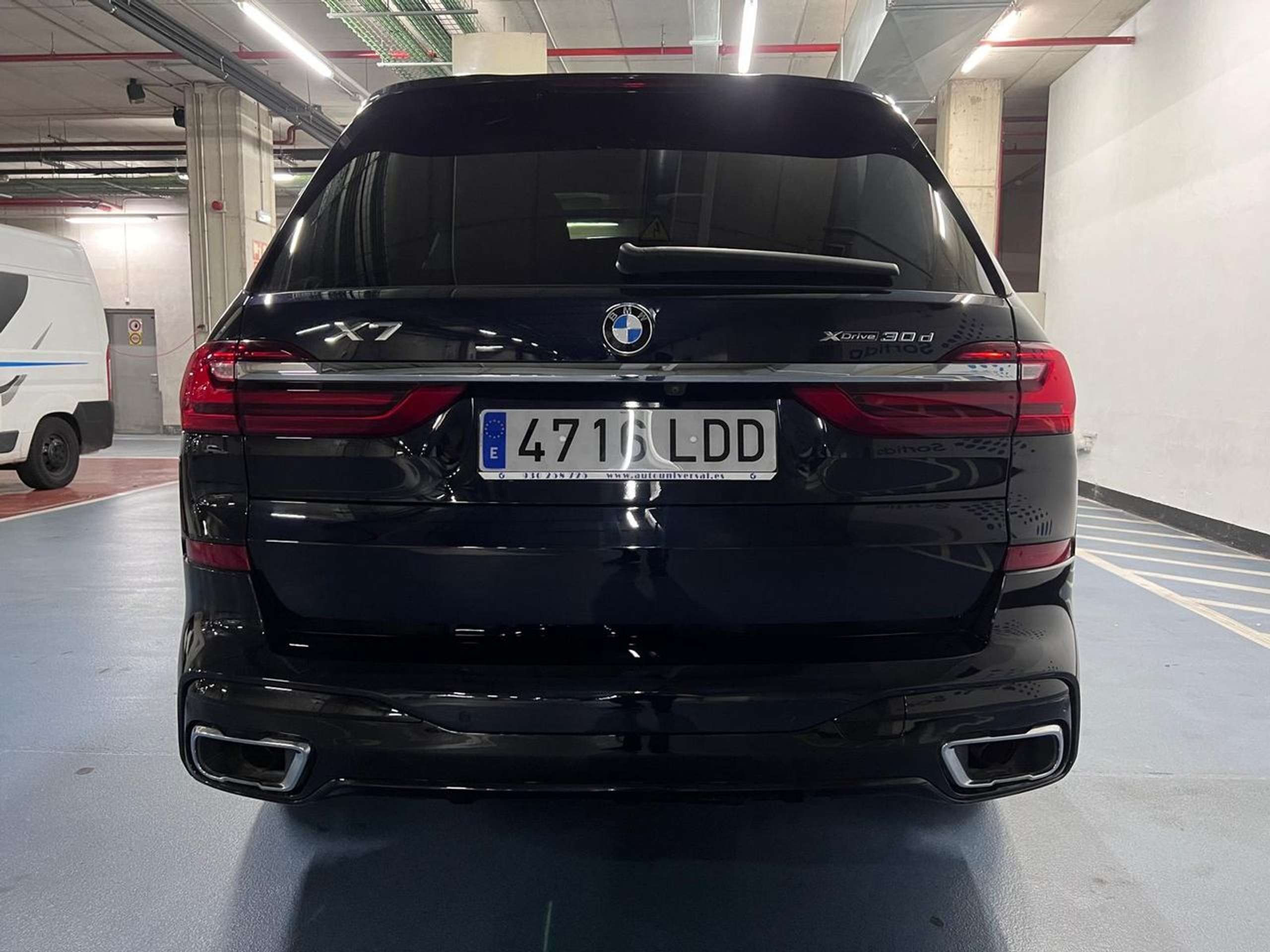 BMW - X7