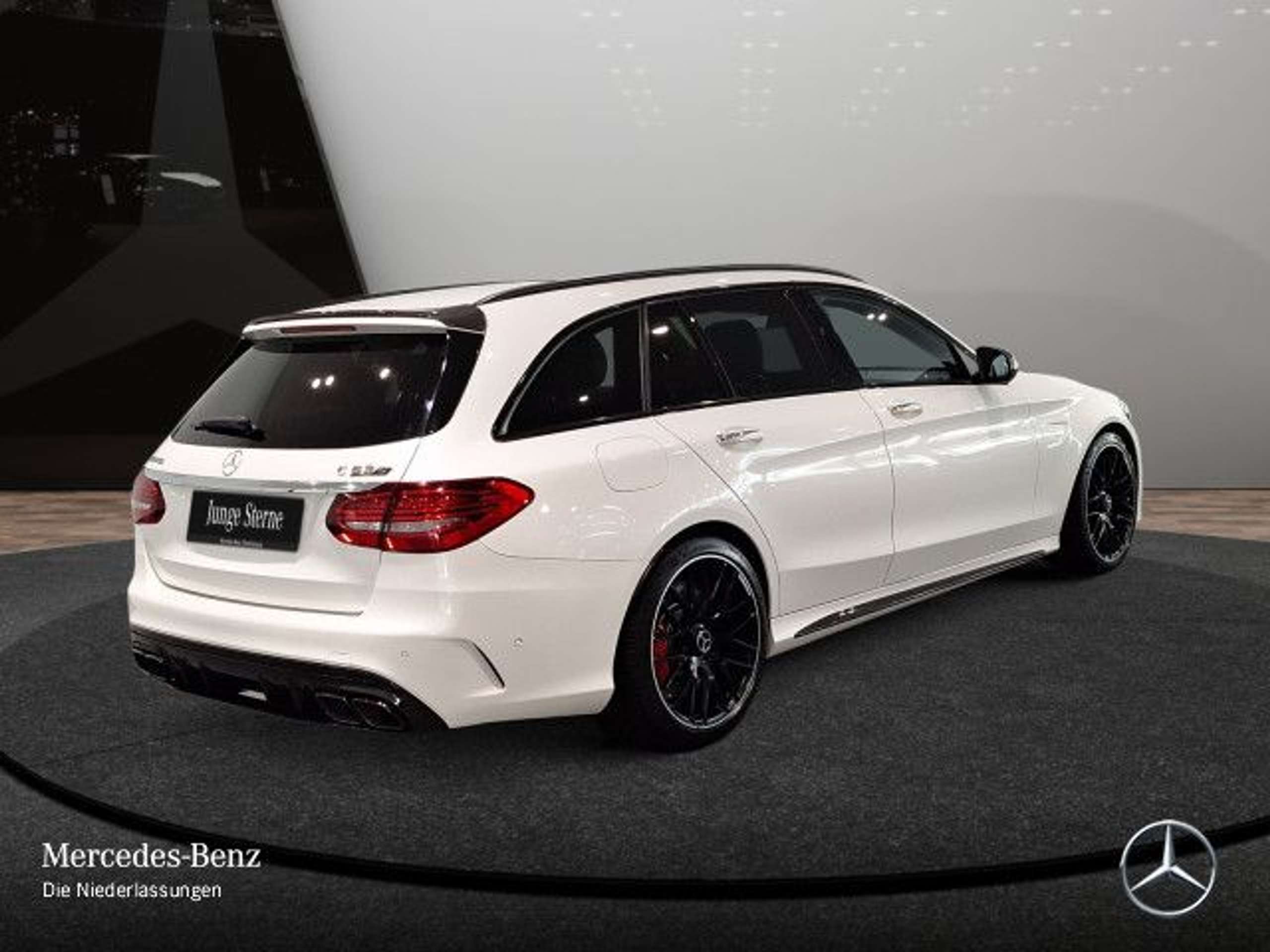 Mercedes-Benz - C 63 AMG