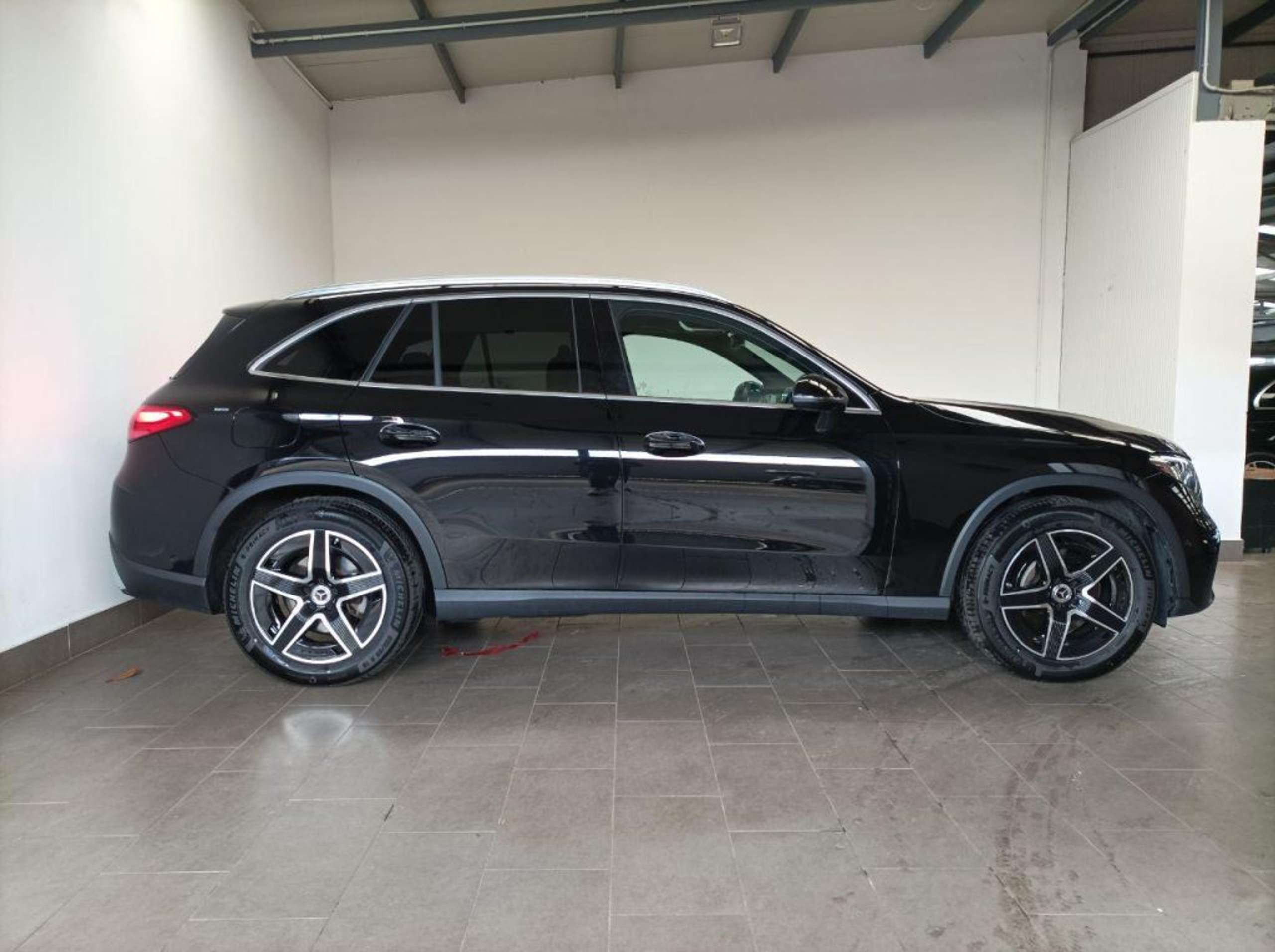 Mercedes-Benz - GLC 220