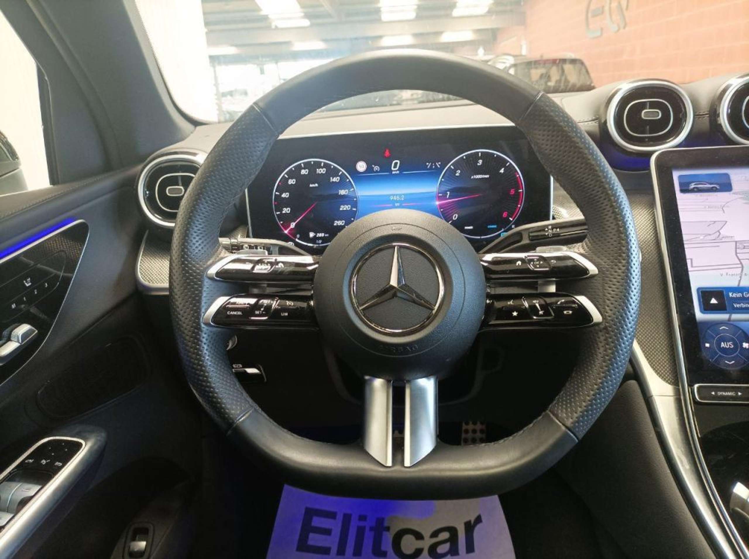 Mercedes-Benz - GLC 220