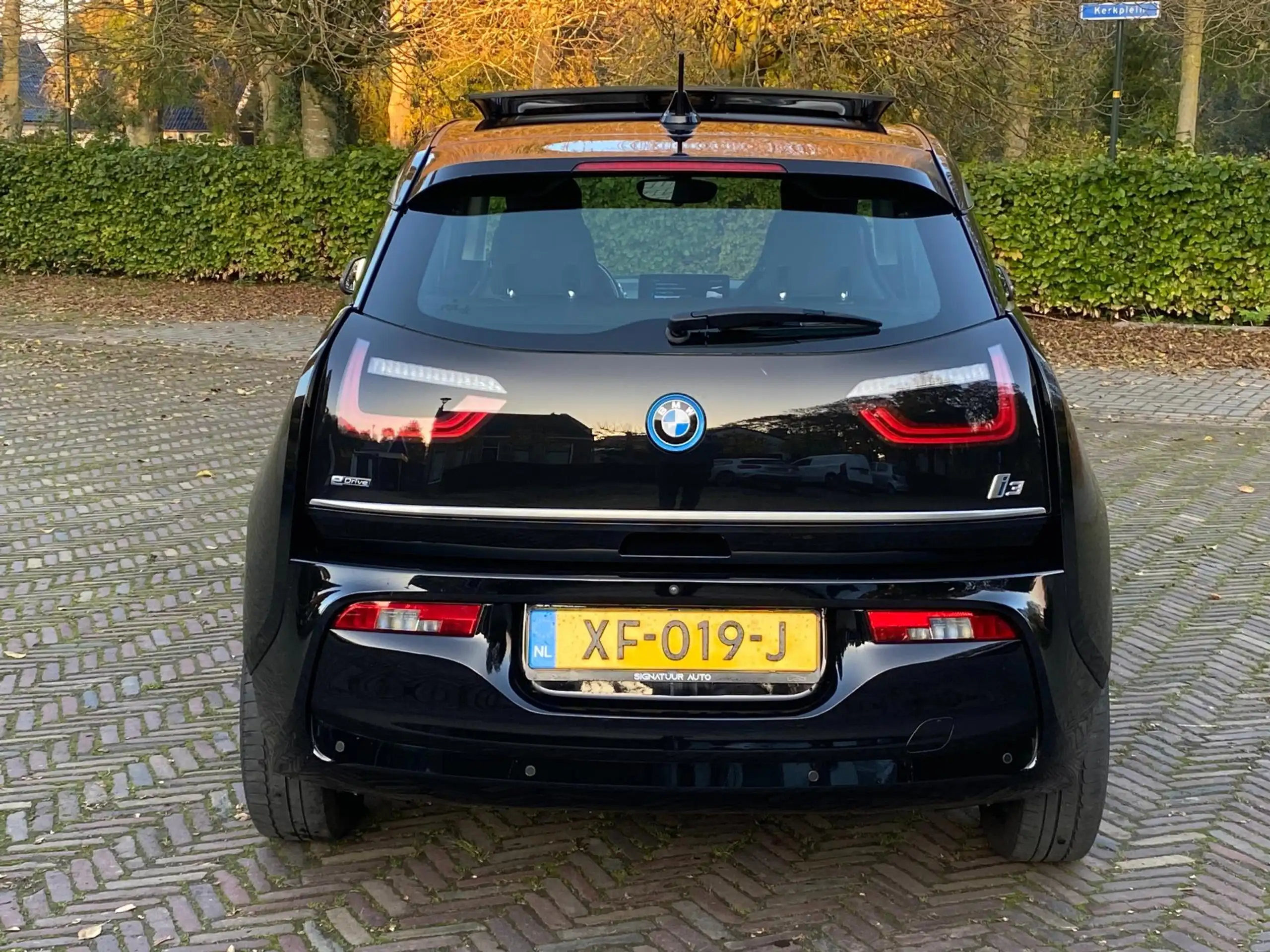 BMW - i3