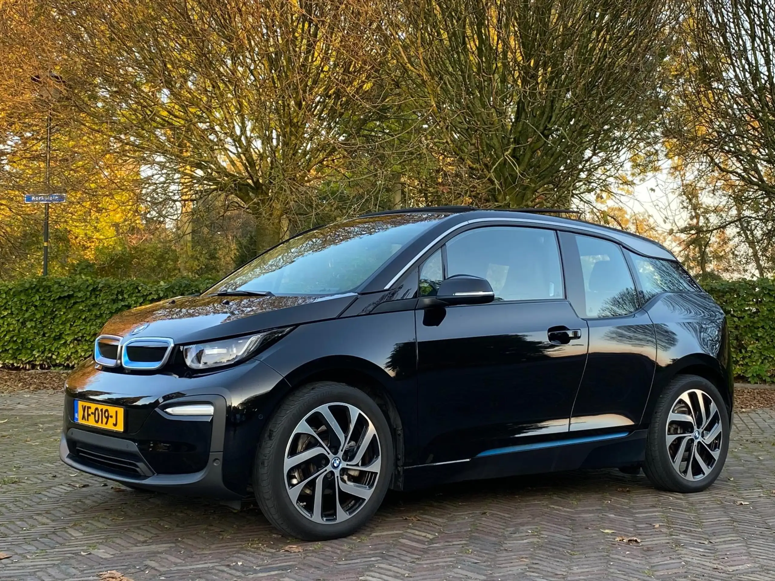 BMW - i3