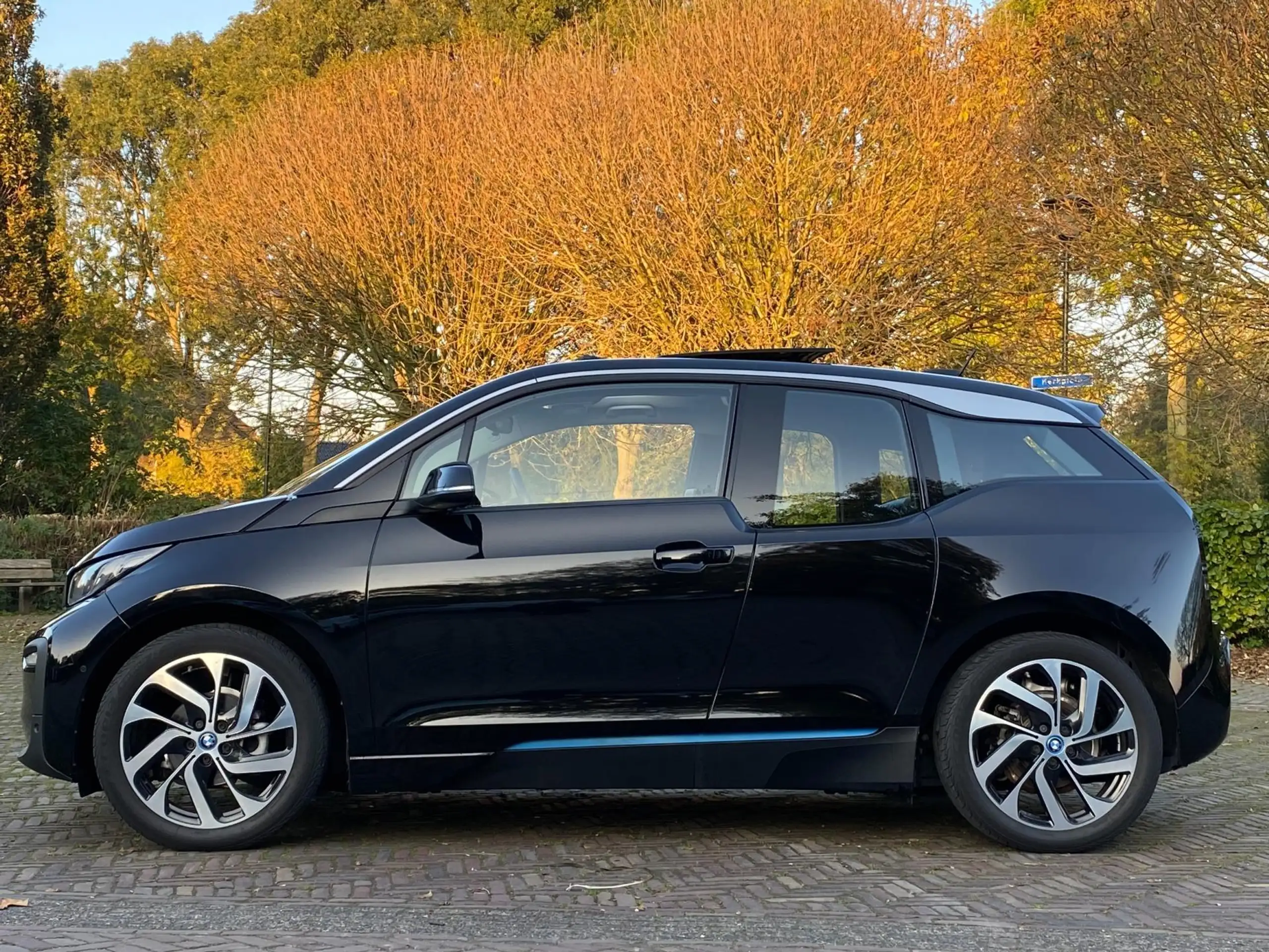 BMW - i3