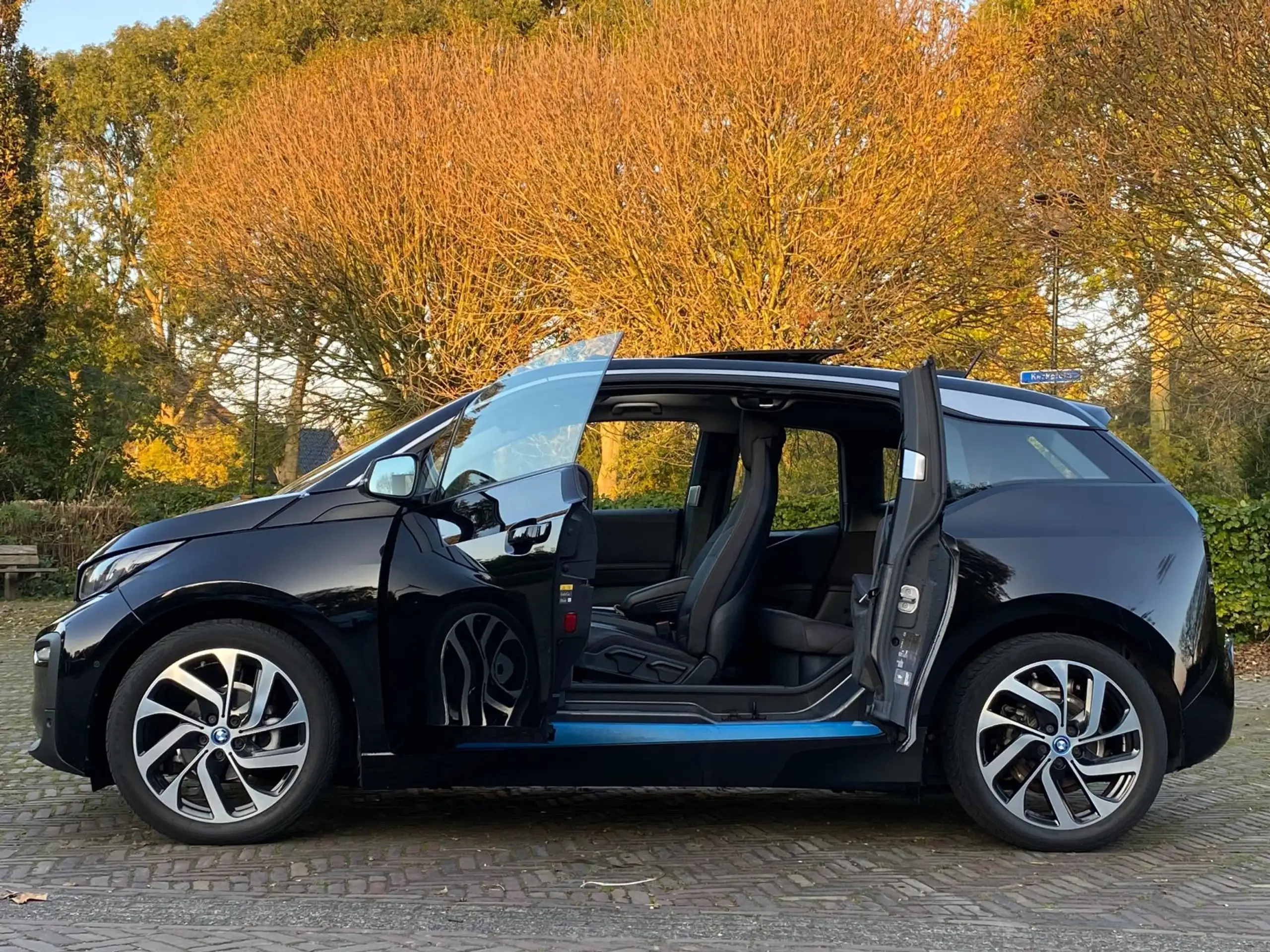 BMW - i3