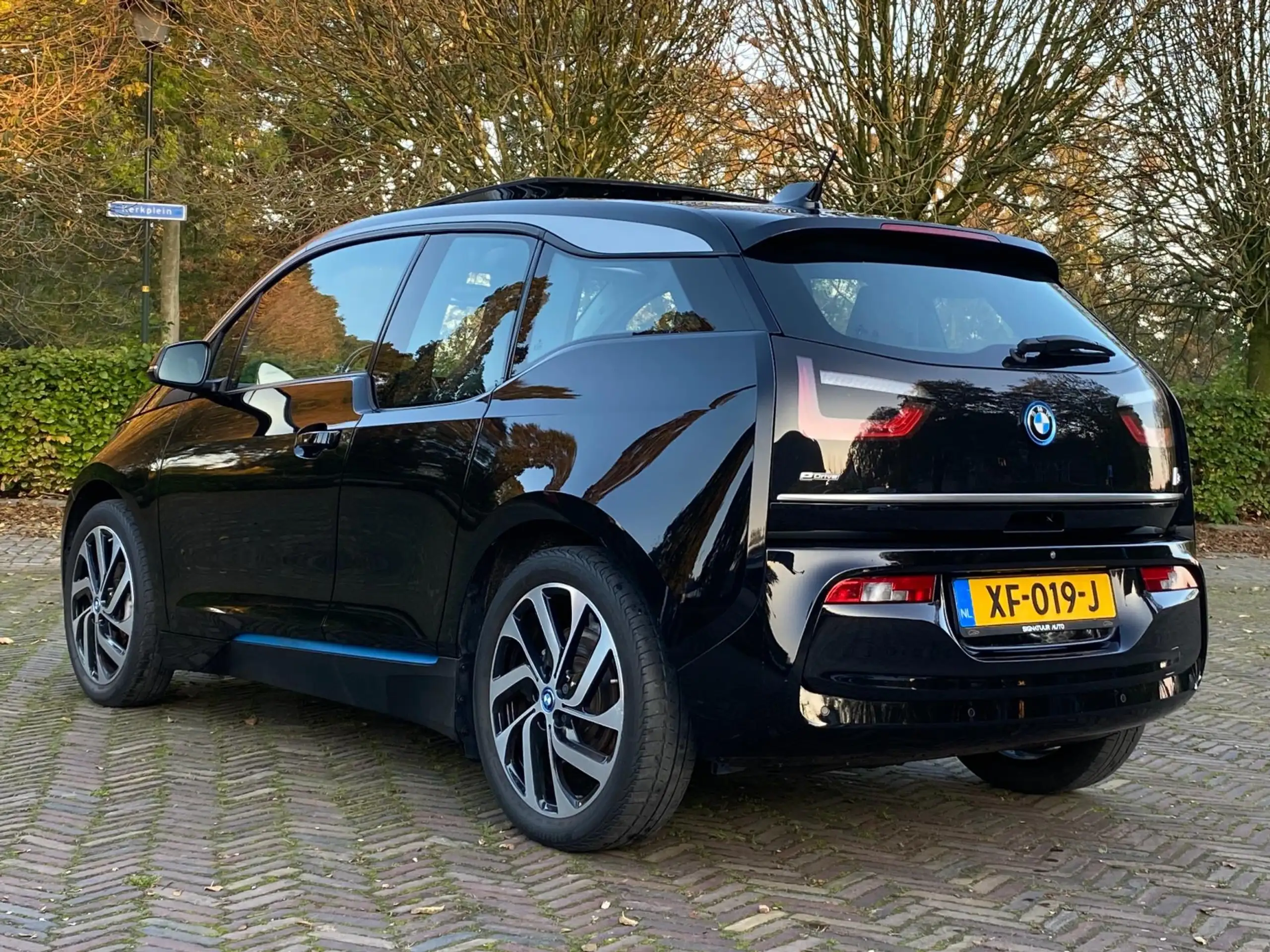 BMW - i3