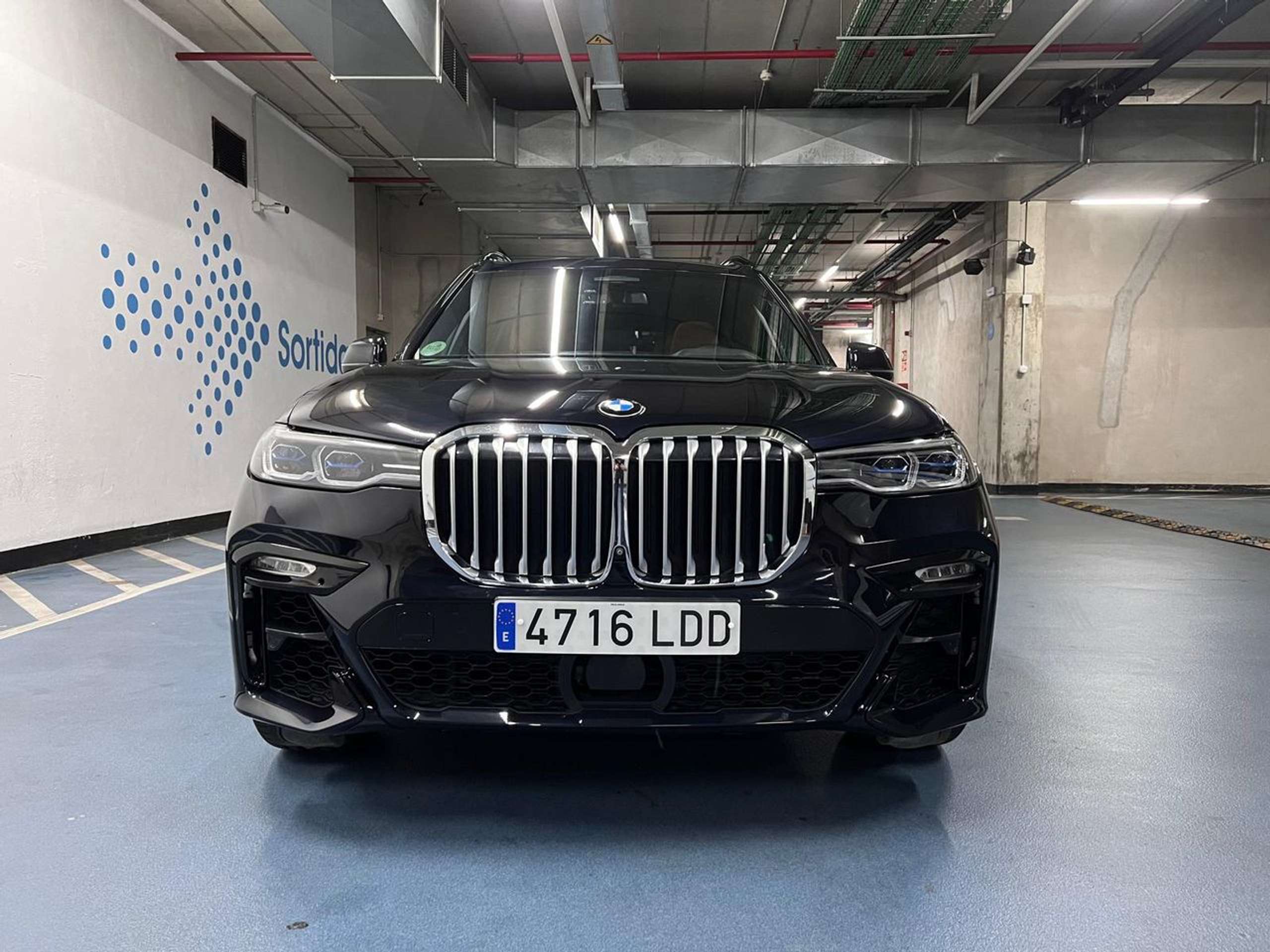 BMW - X7