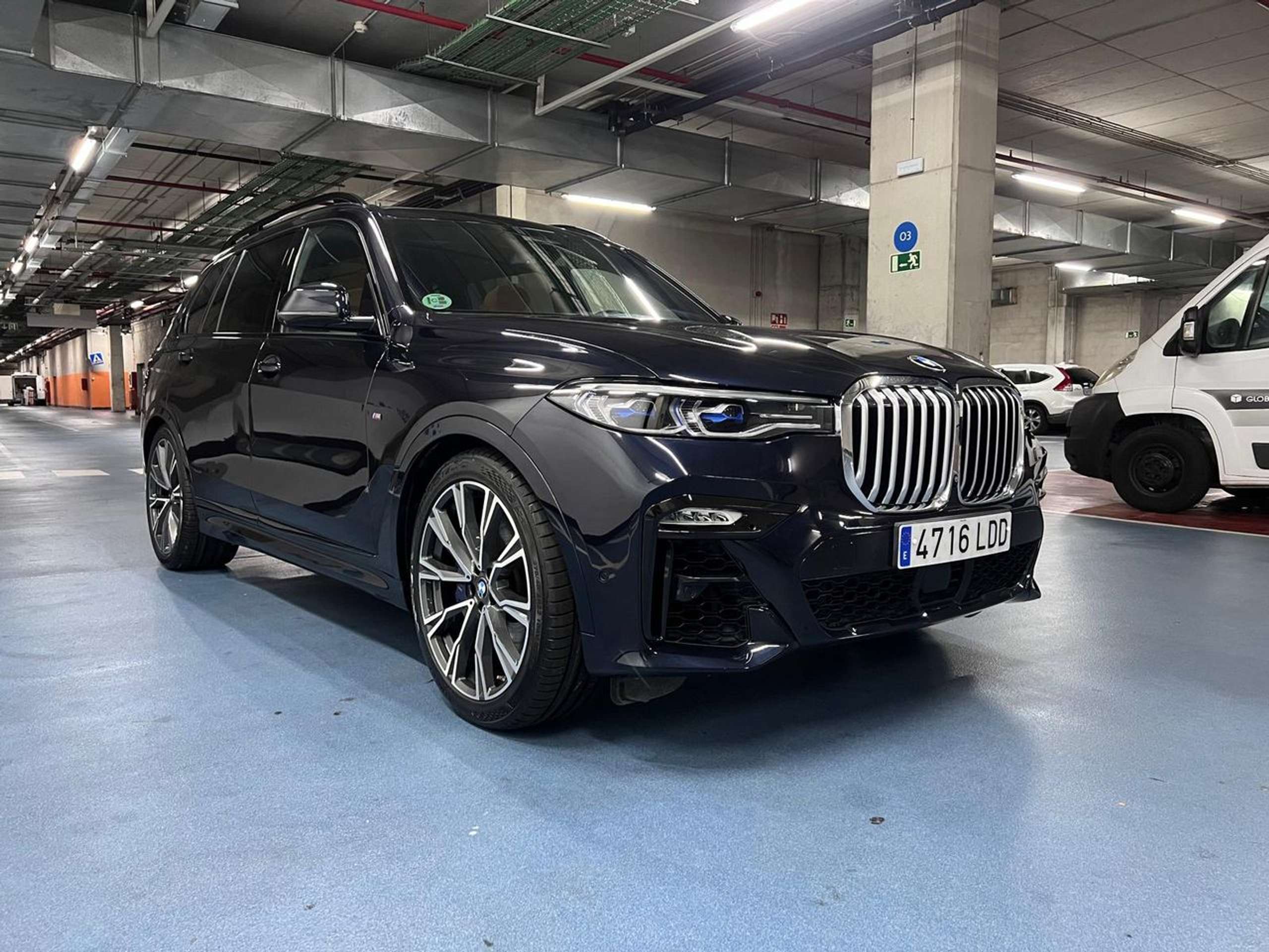 BMW - X7