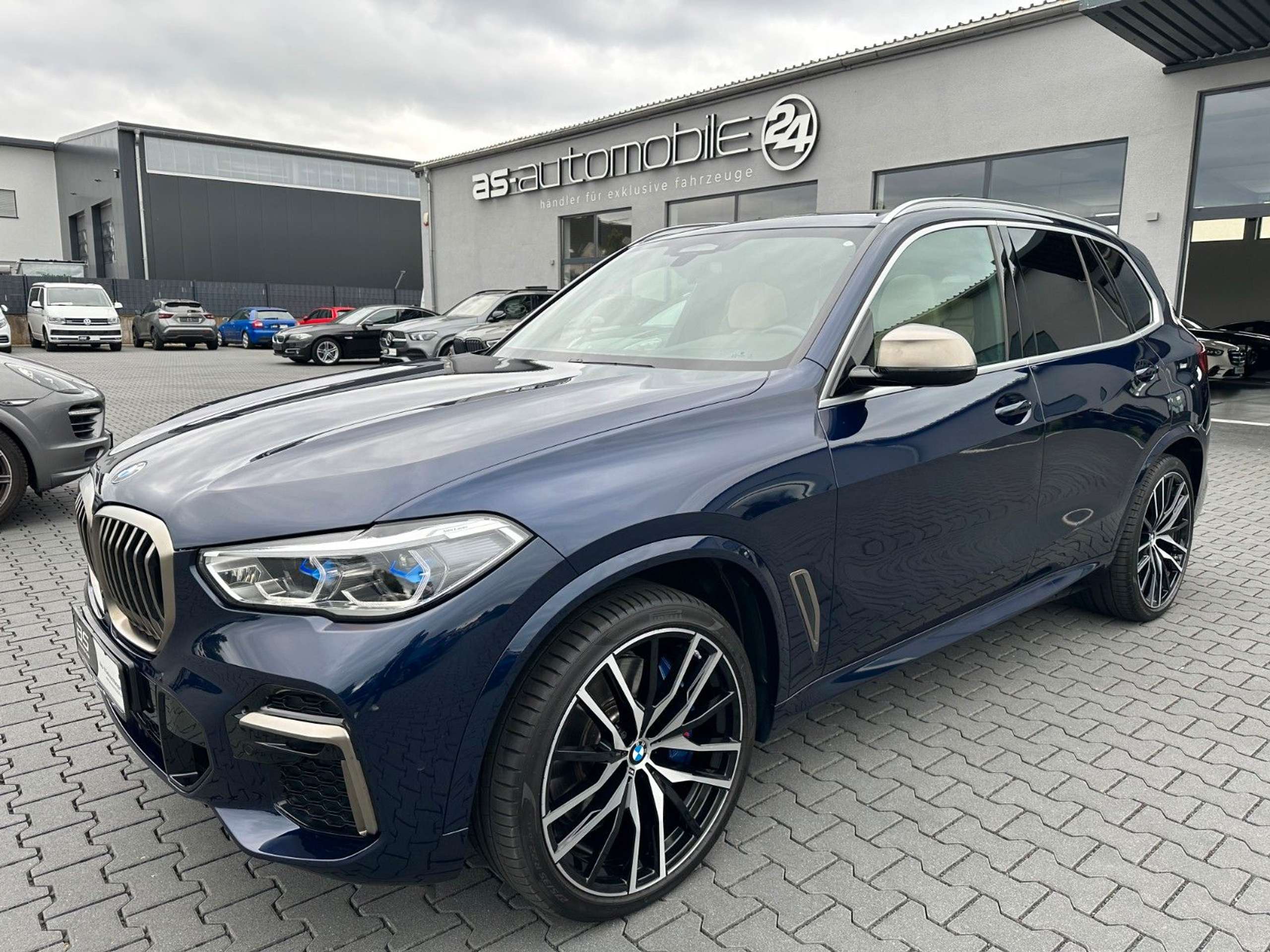 BMW - X5 M