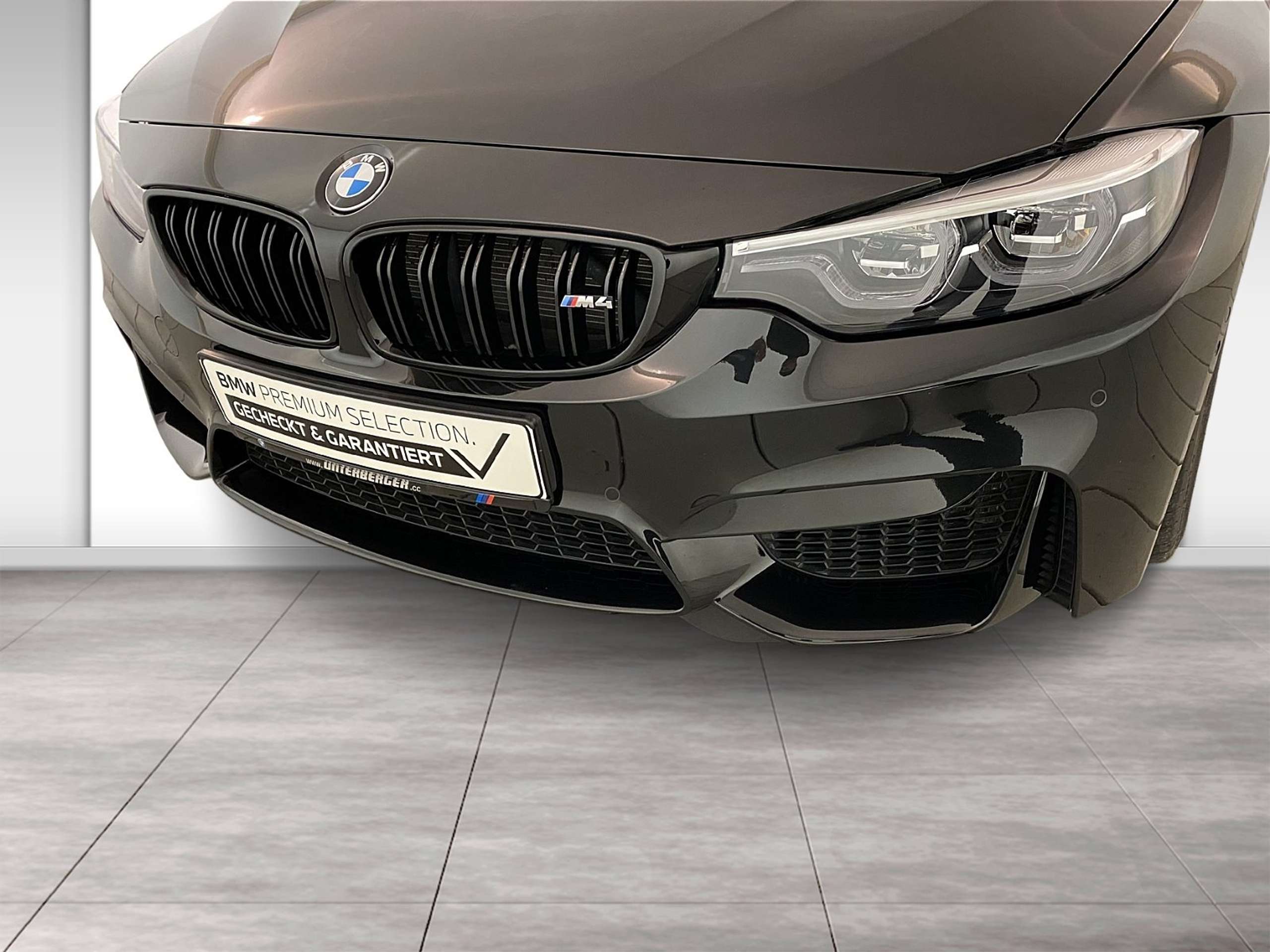 BMW - M4