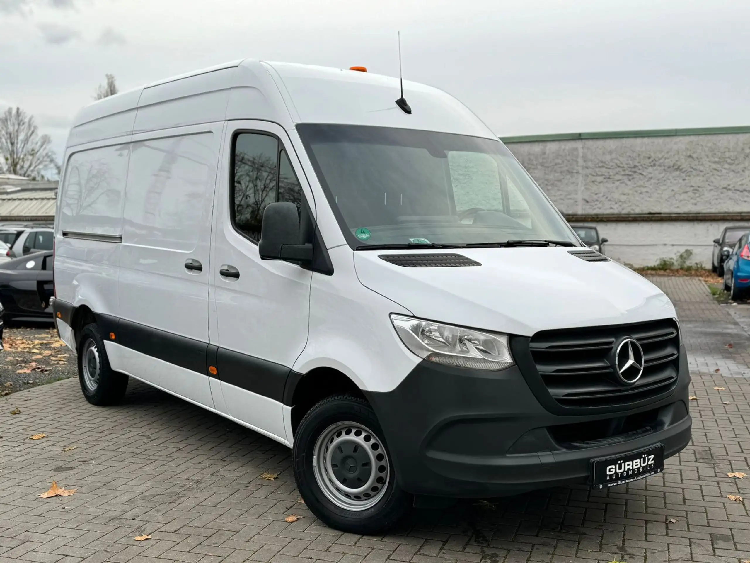 Mercedes-Benz - Sprinter