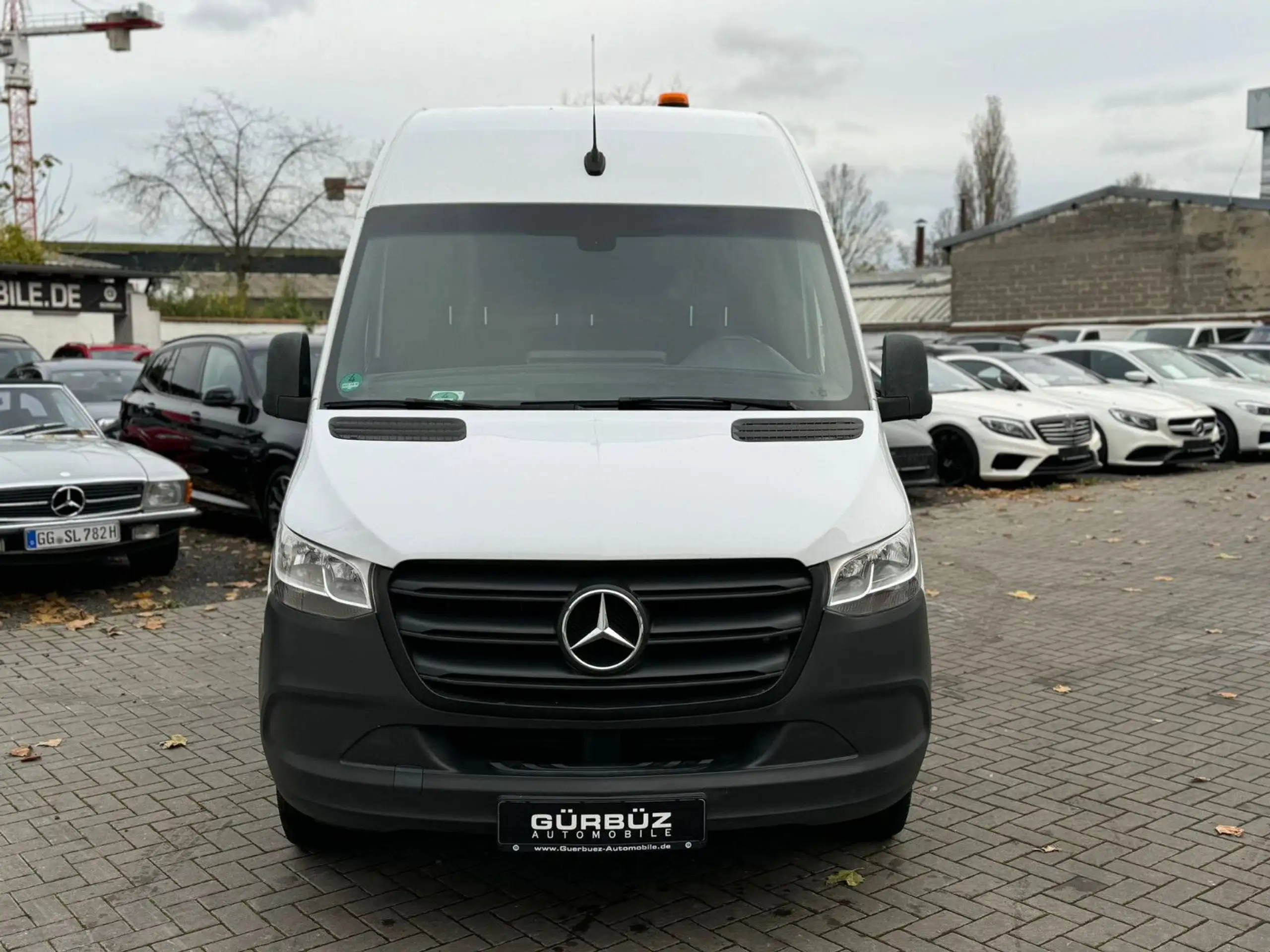 Mercedes-Benz - Sprinter